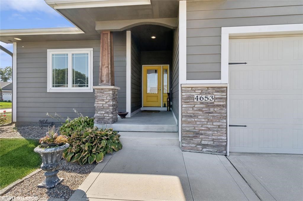 4653 Se Grosbeak Point Property Photo 3