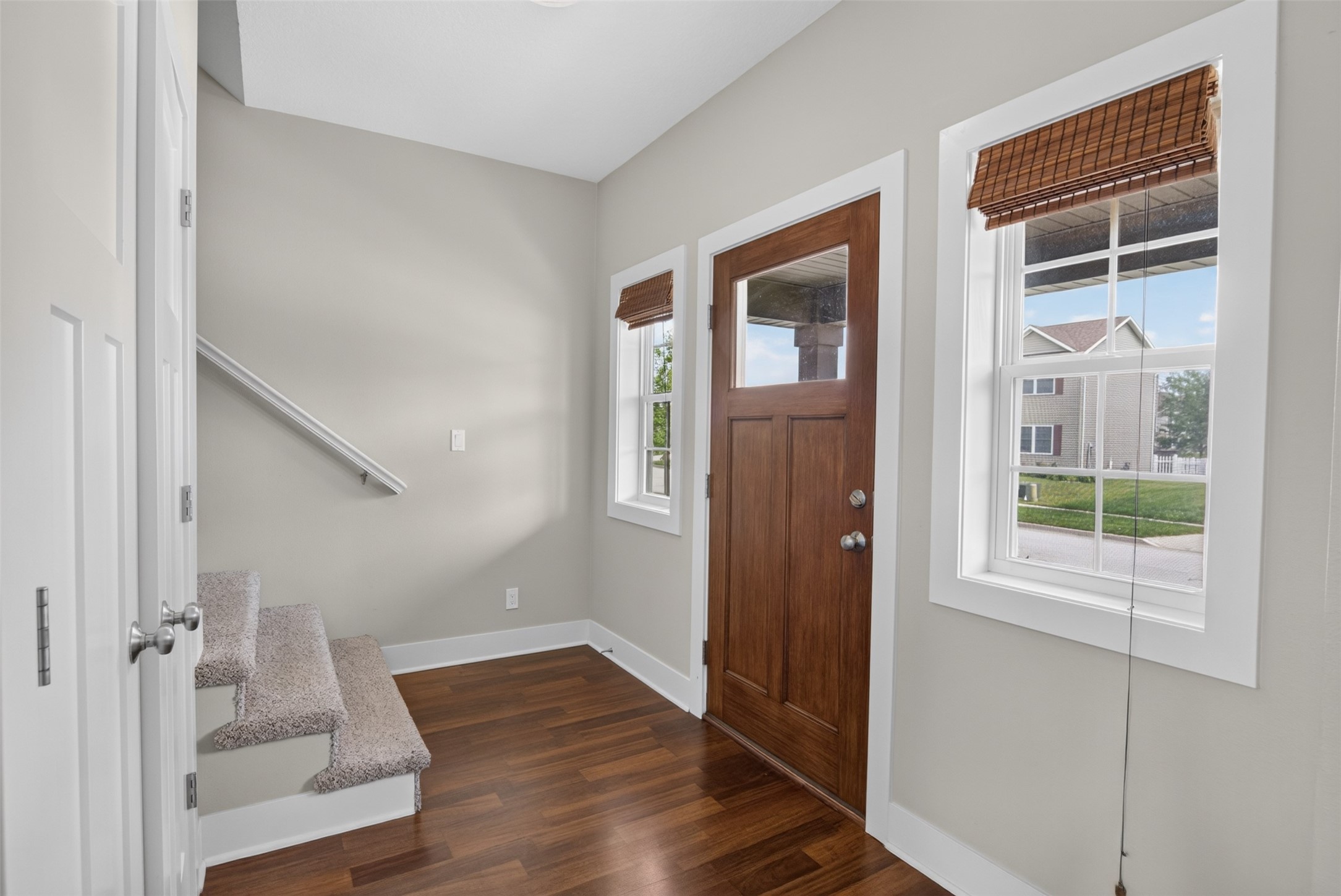 2706 Kingston Drive Property Photo 2