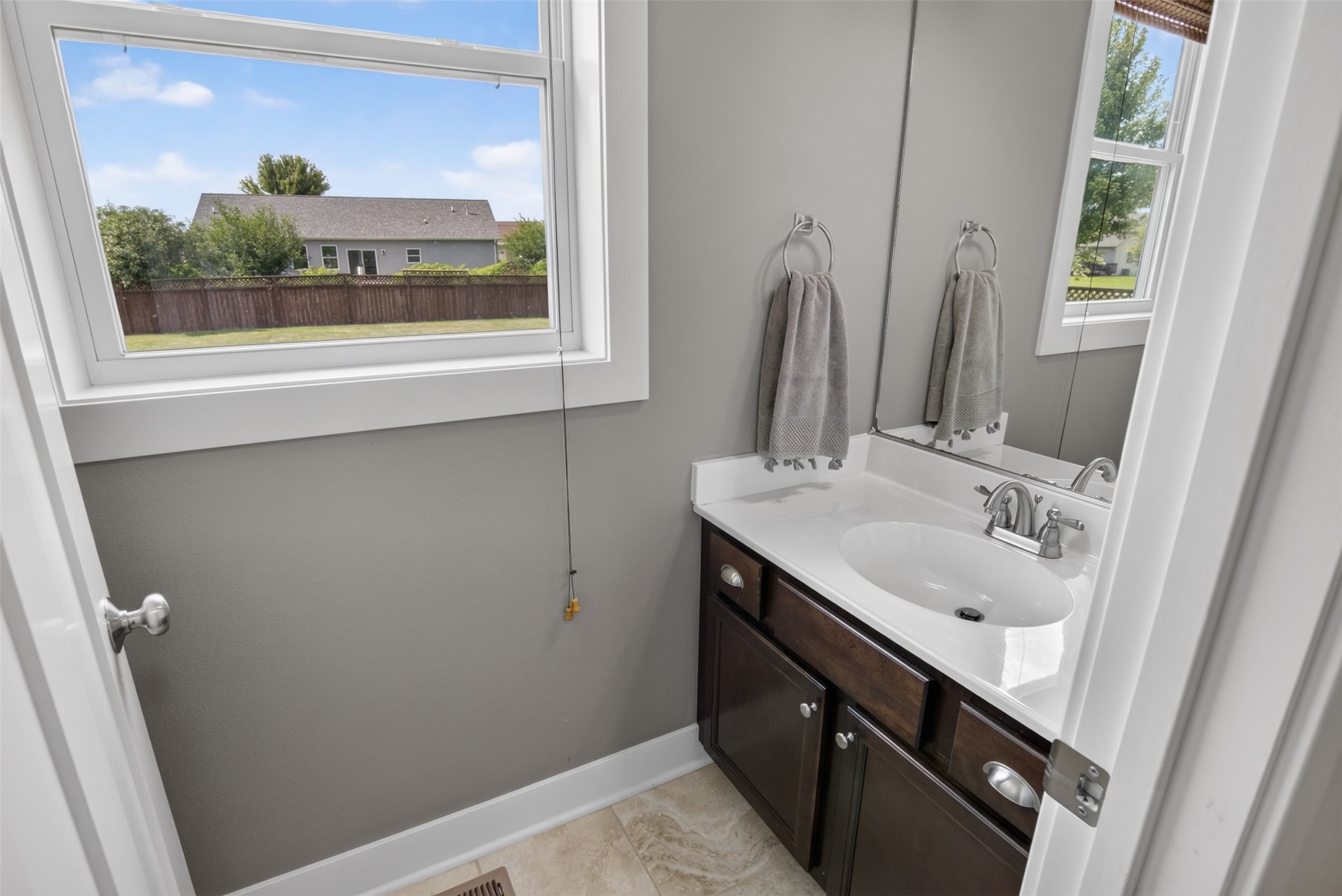 2706 Kingston Drive Property Photo 10