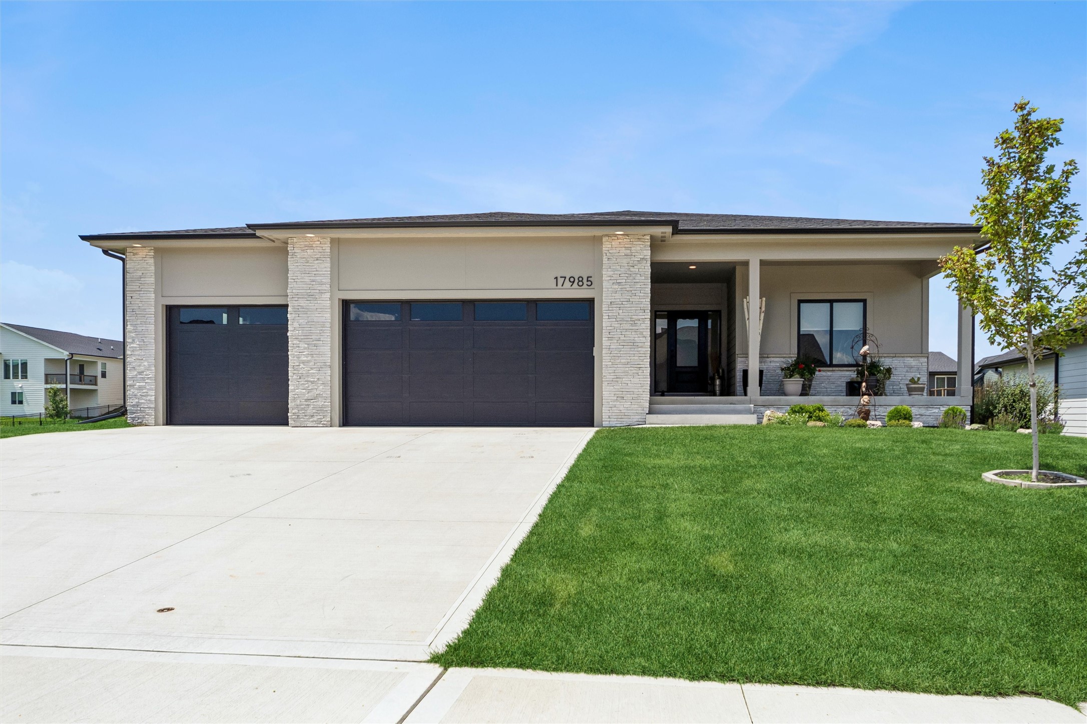 17985 Tanglewood Drive Property Photo 1