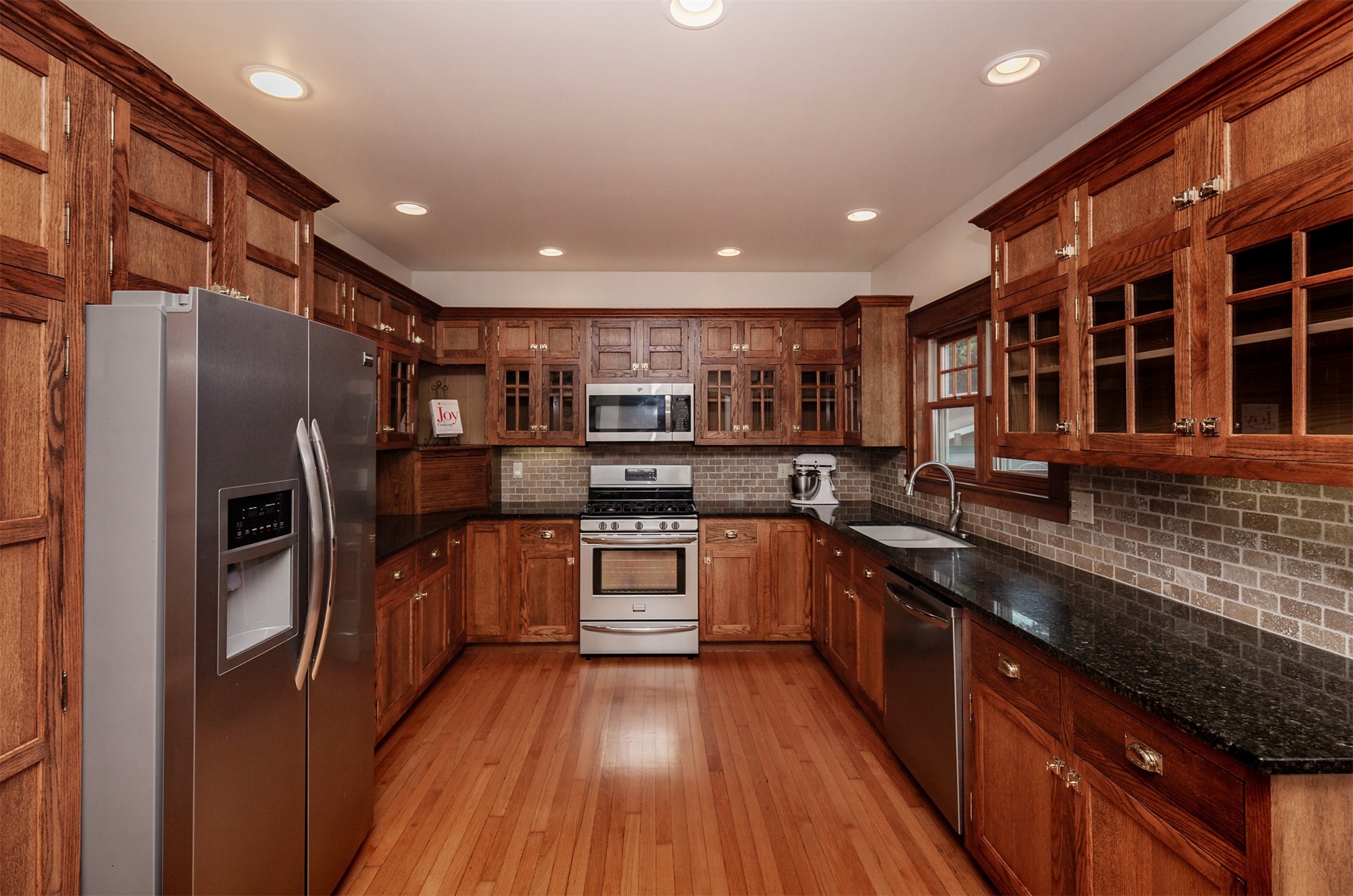 618 9th Street Property Photo 16