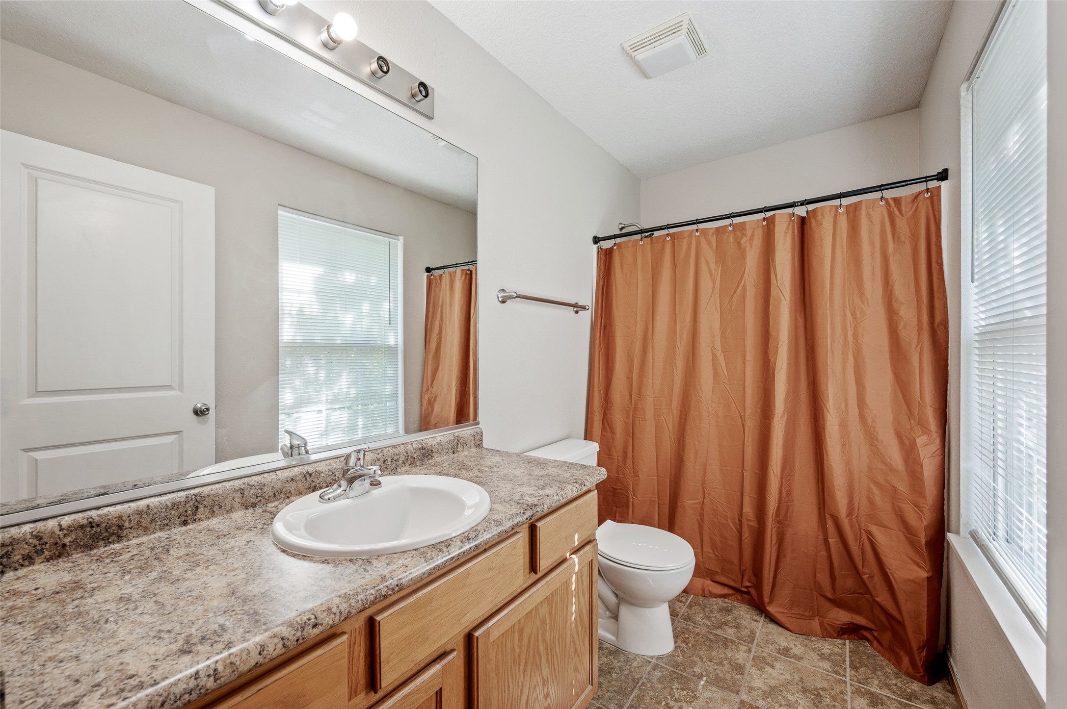 1146 Blackstone Lane Property Photo 17