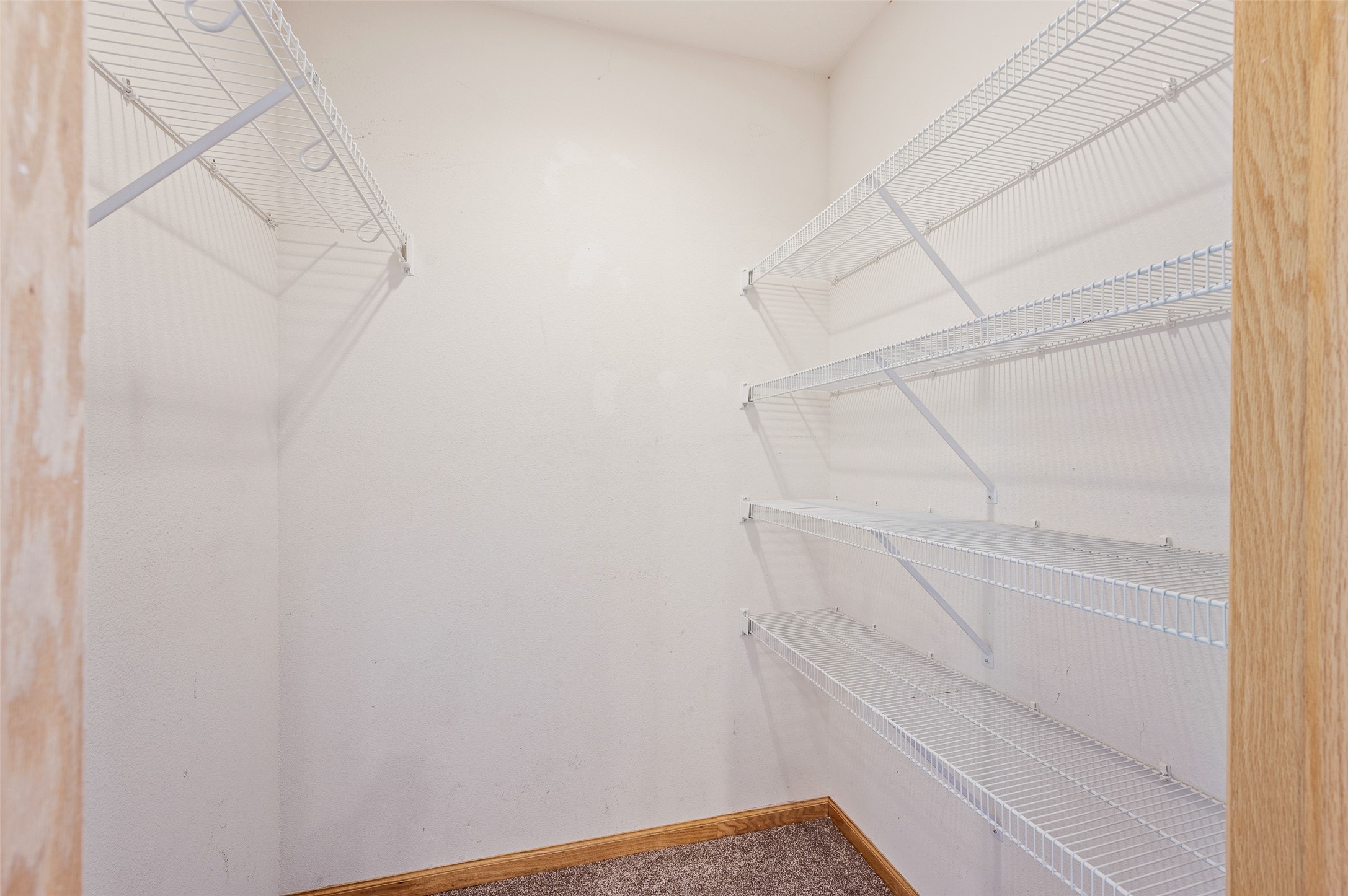 1146 Blackstone Lane Property Photo 20