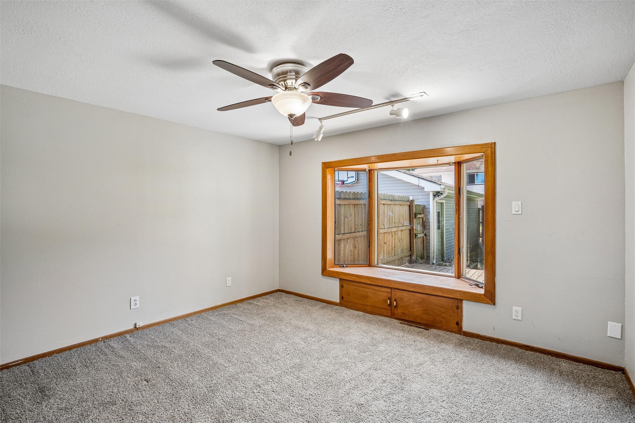 3 E Bell Avenue Property Photo 10