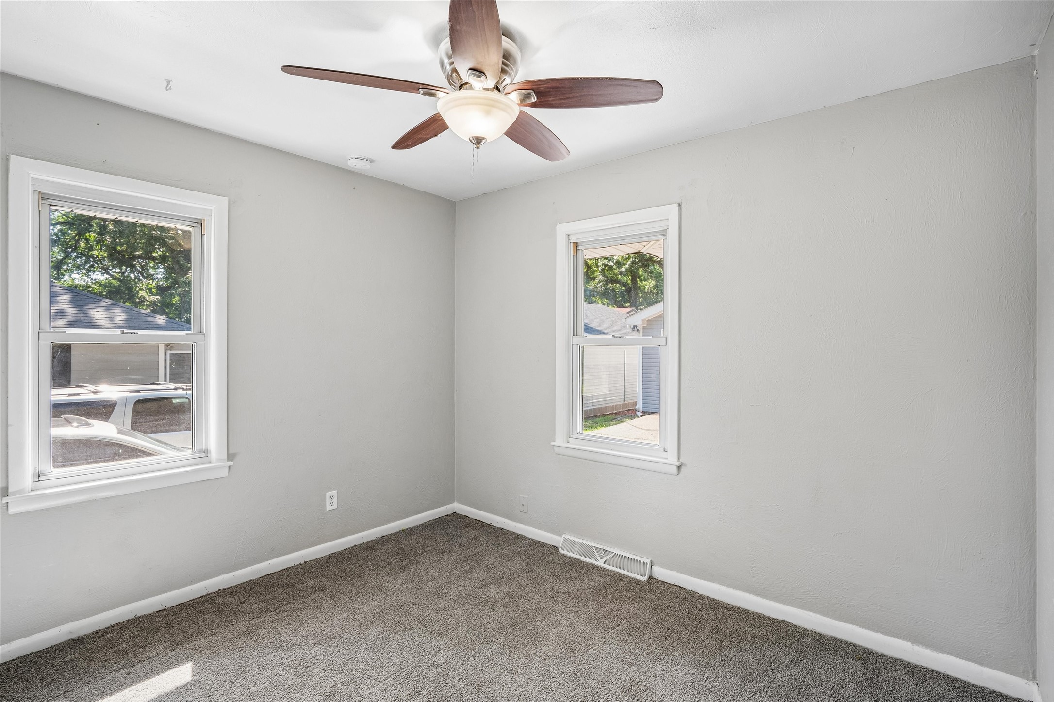 3 E Bell Avenue Property Photo 12
