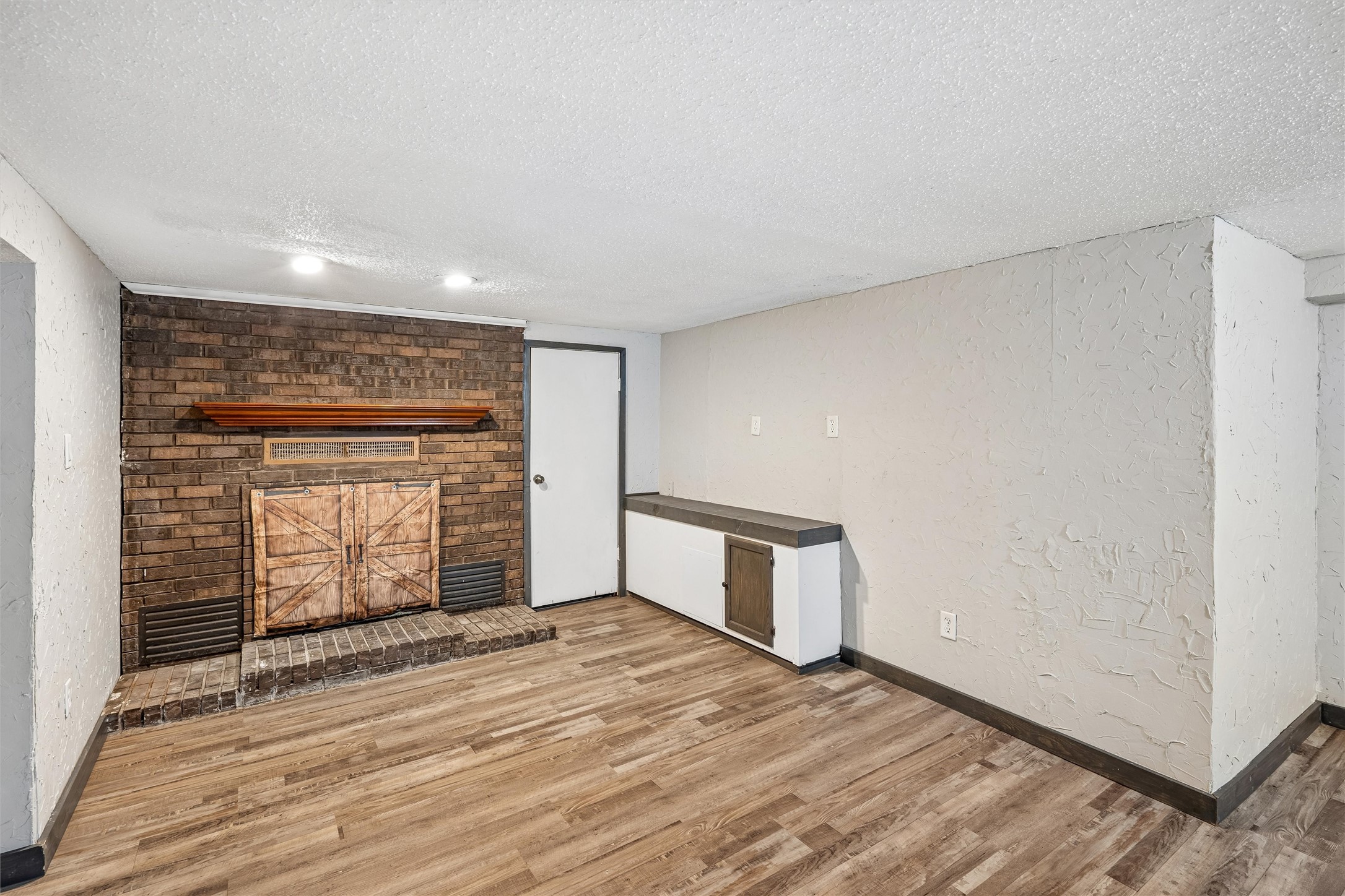 3 E Bell Avenue Property Photo 20
