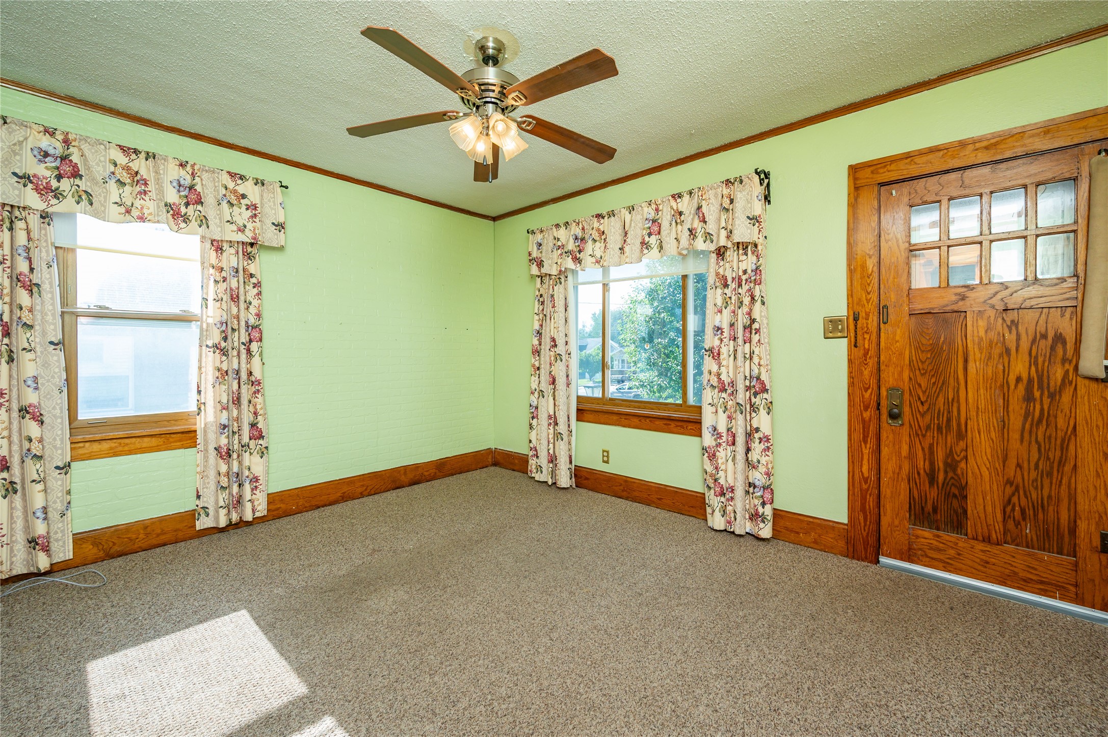 1526 Wilson Avenue Property Photo 4