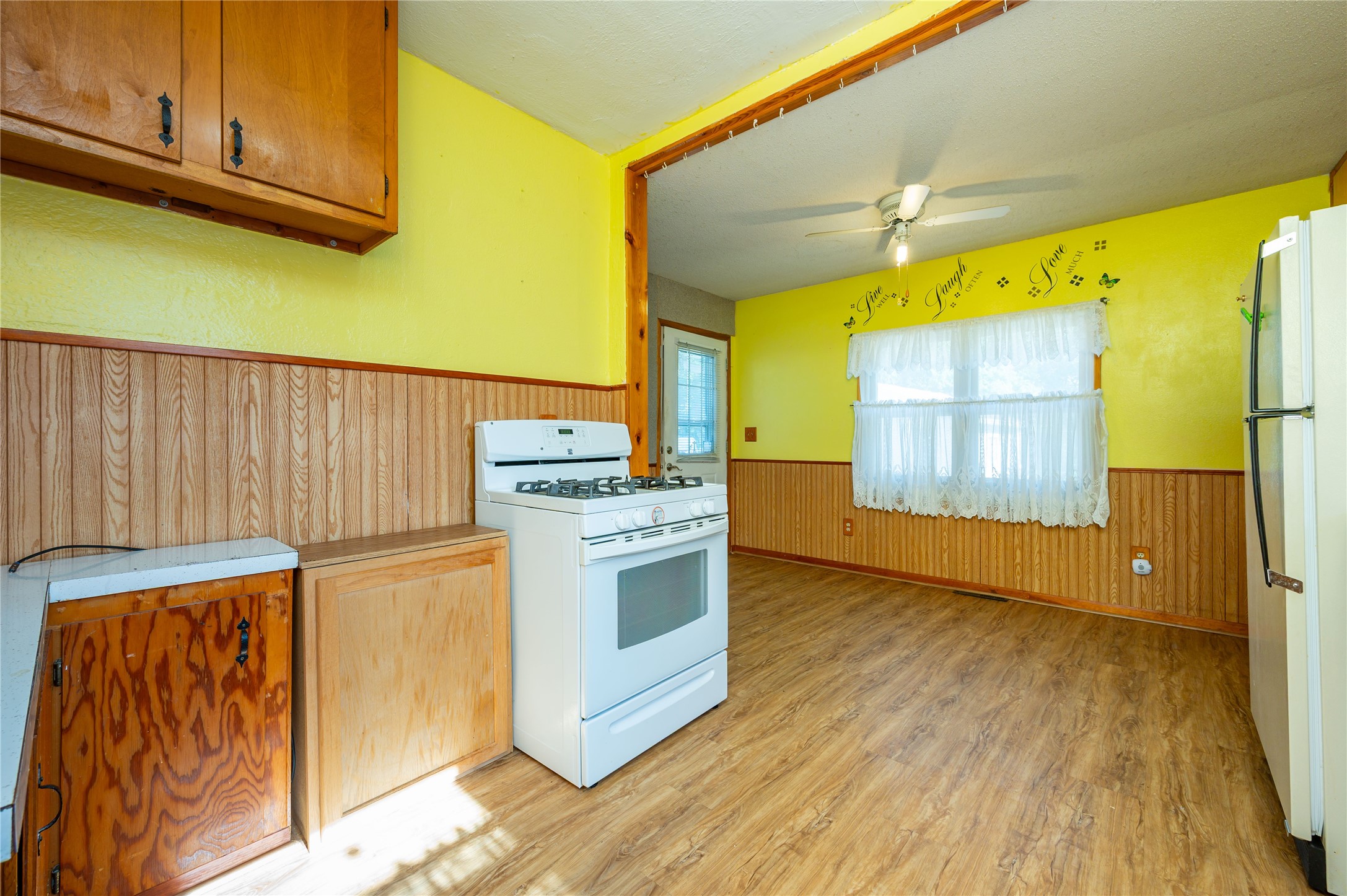 1526 Wilson Avenue Property Photo 8