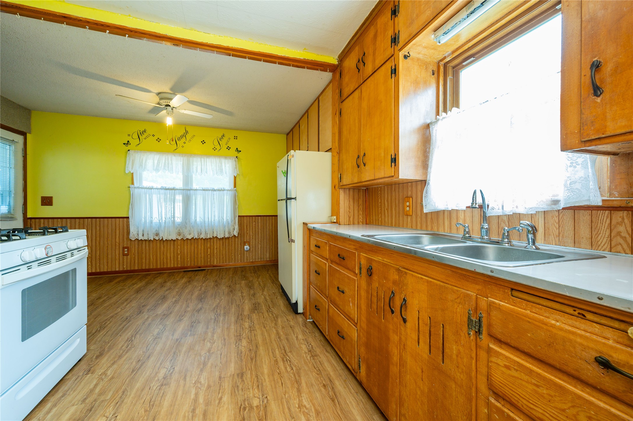 1526 Wilson Avenue Property Photo 9