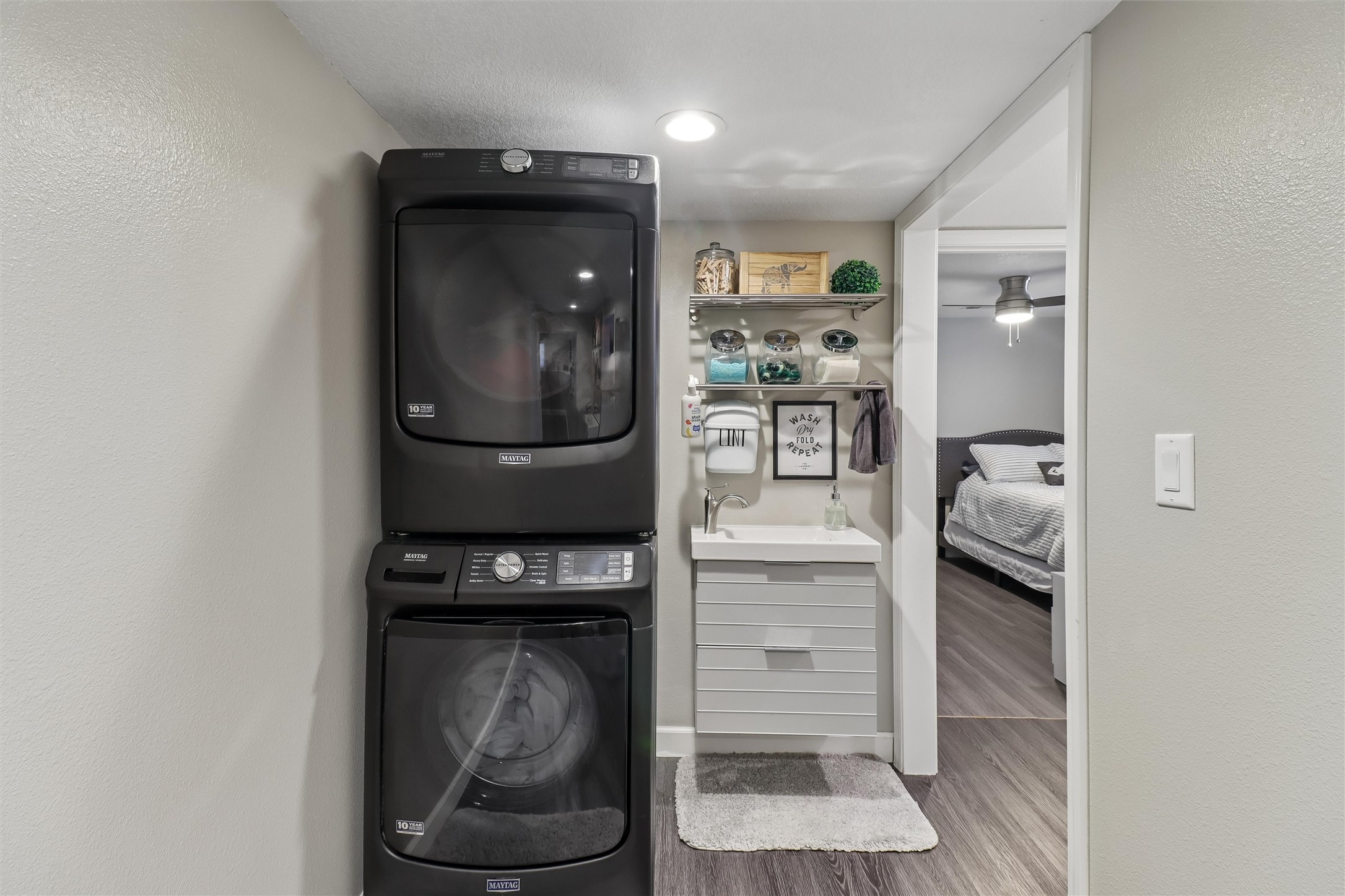 2523 Eagle Pt Court Property Photo 17