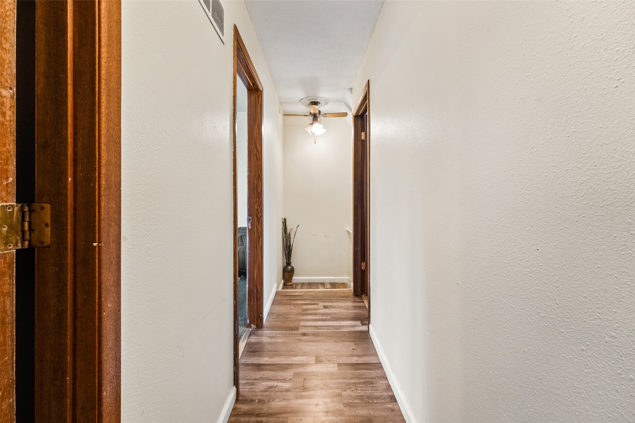516 E Hackley Avenue Property Photo 13