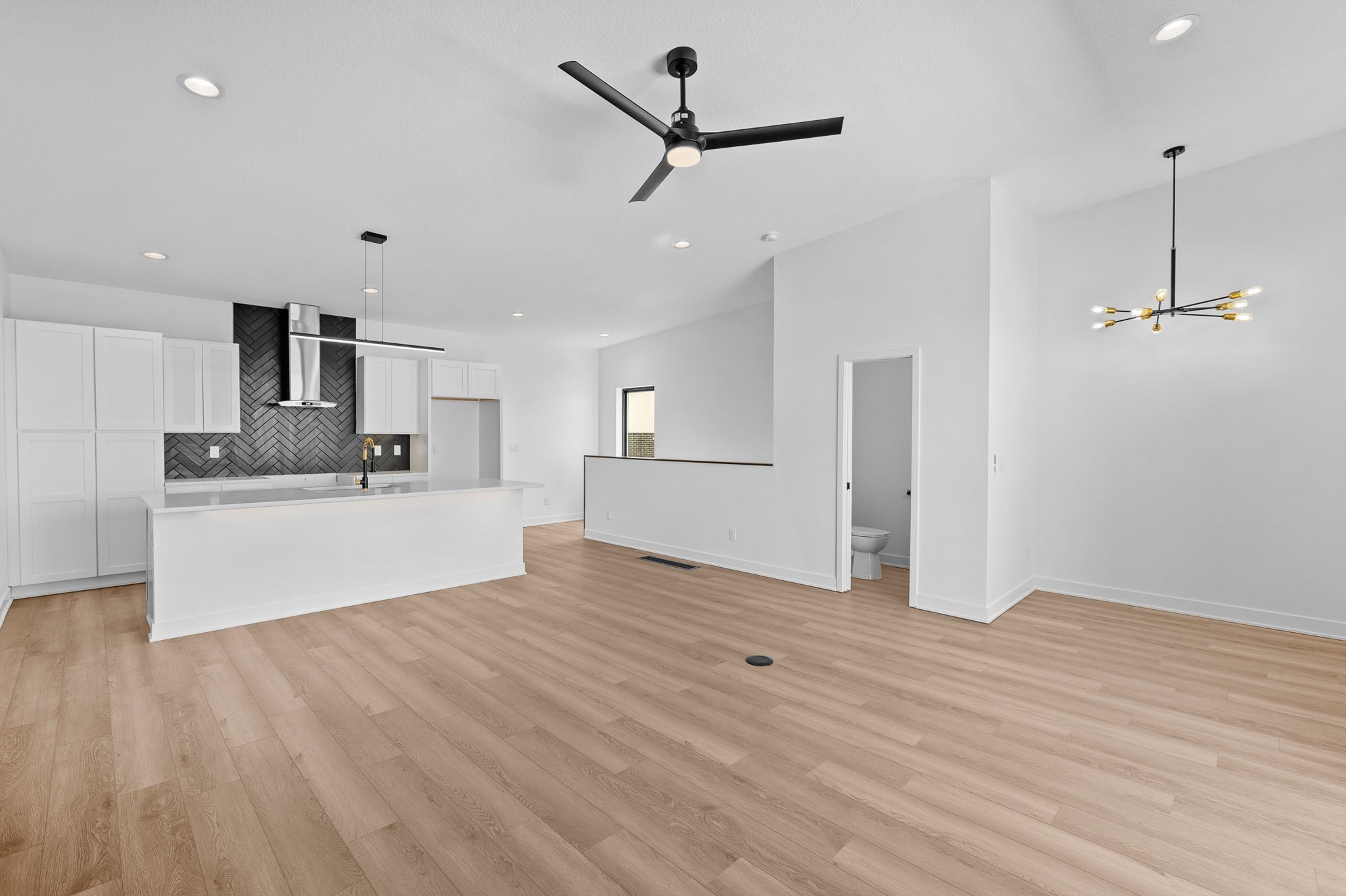 508 Indianola Road 8 Property Photo 6