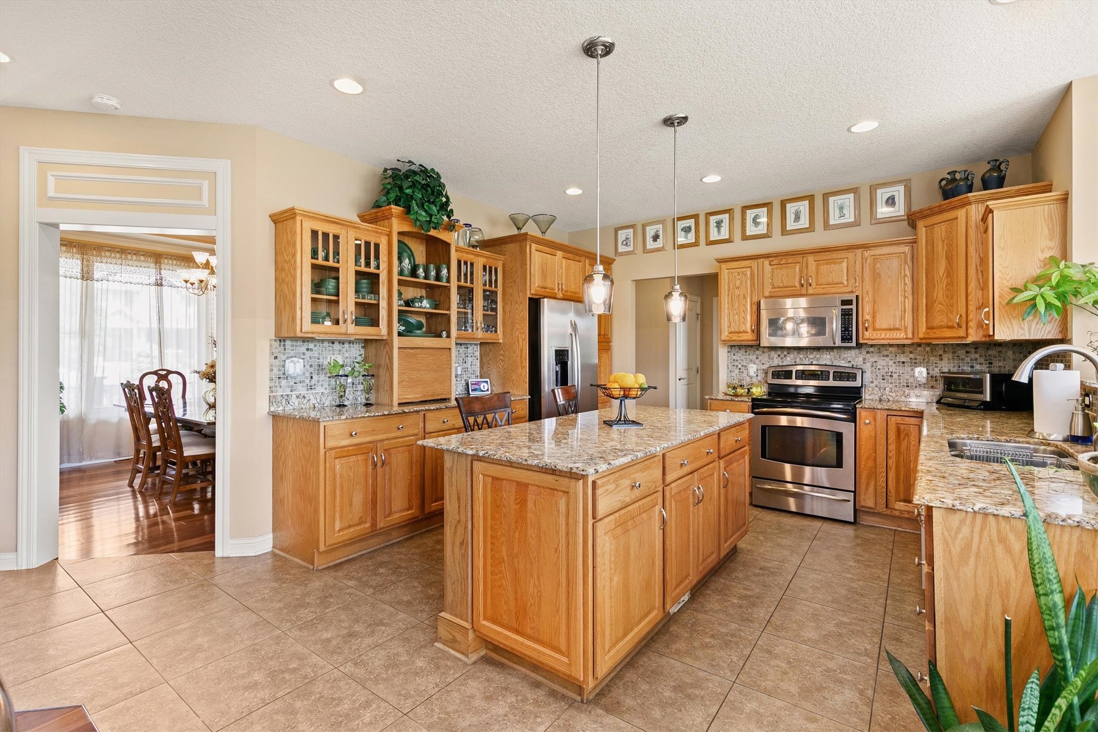 15220 Ridgemont Drive Property Photo 7