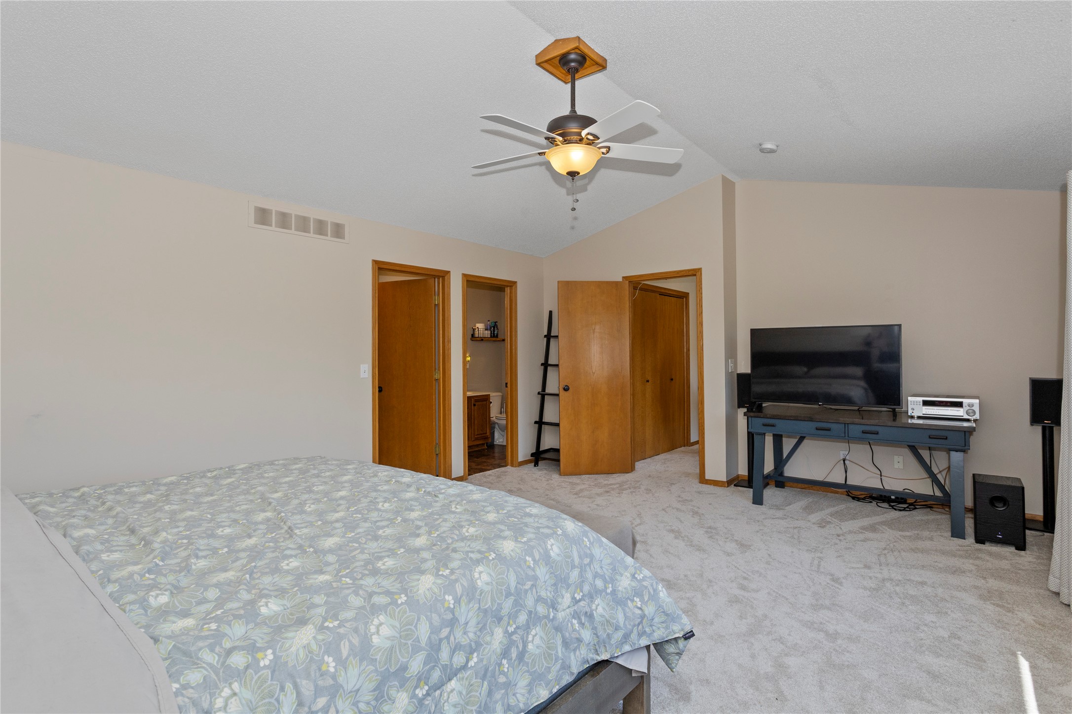 10201 Hickory Lane Property Photo 13