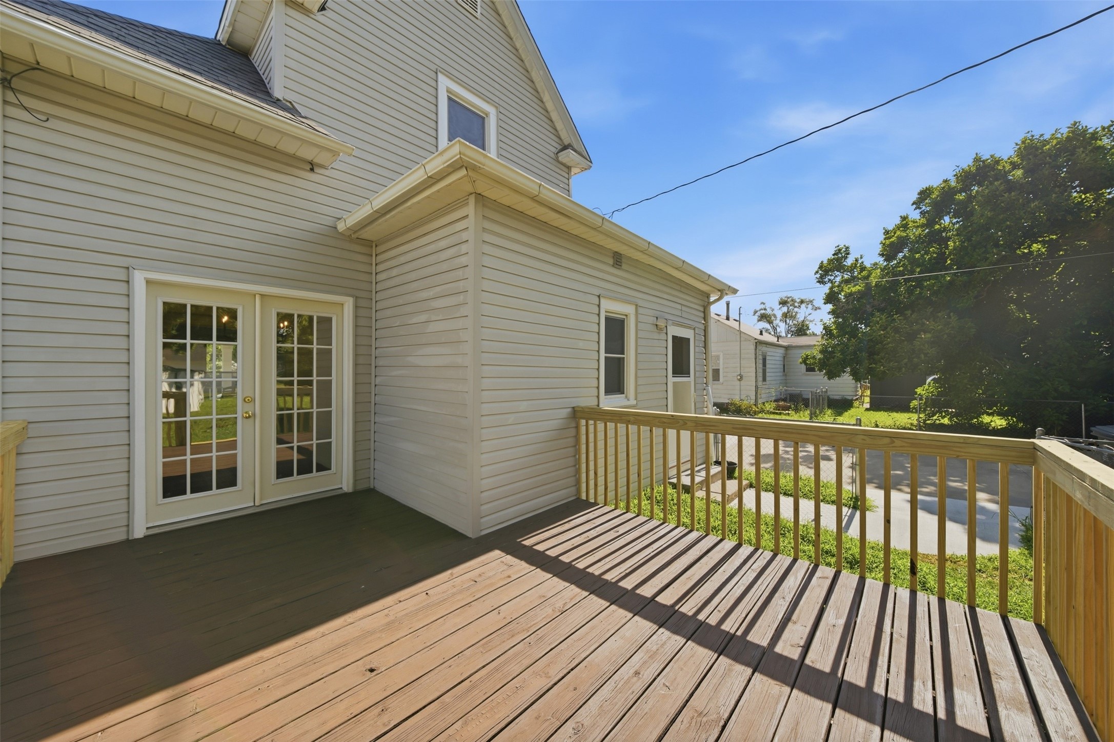 2715 Logan Avenue Property Photo 5