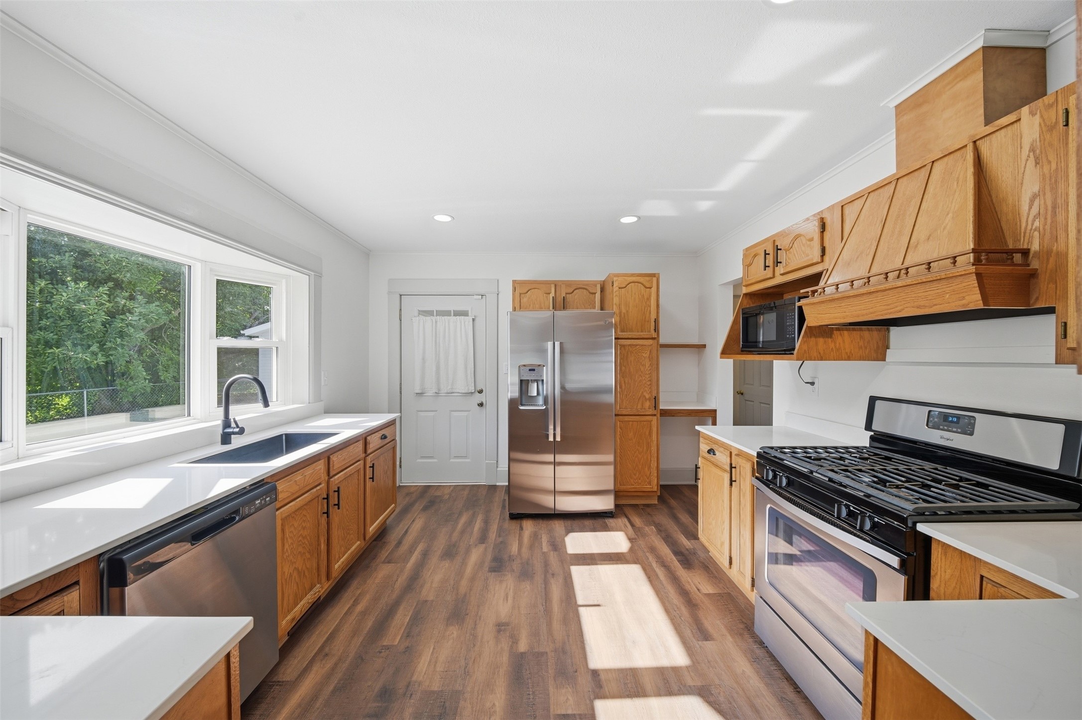 2715 Logan Avenue Property Photo 12
