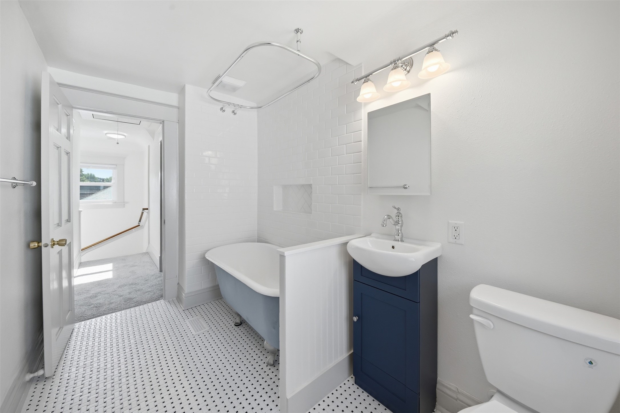 2715 Logan Avenue Property Photo 21
