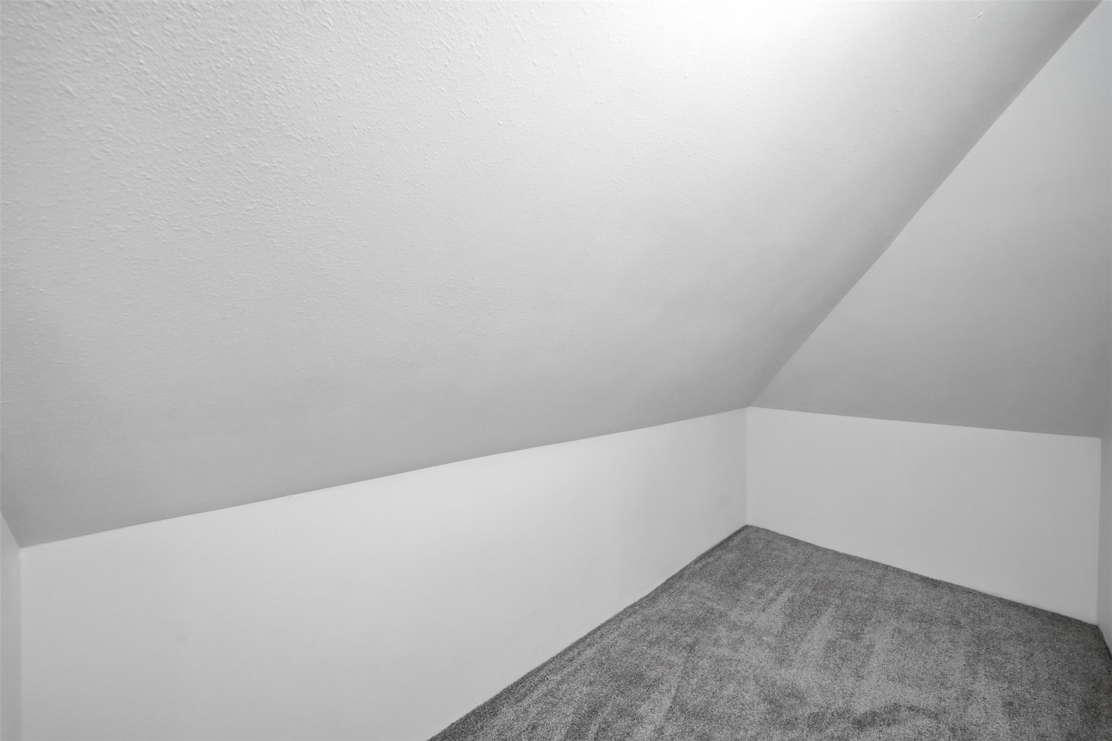 2715 Logan Avenue Property Photo 22