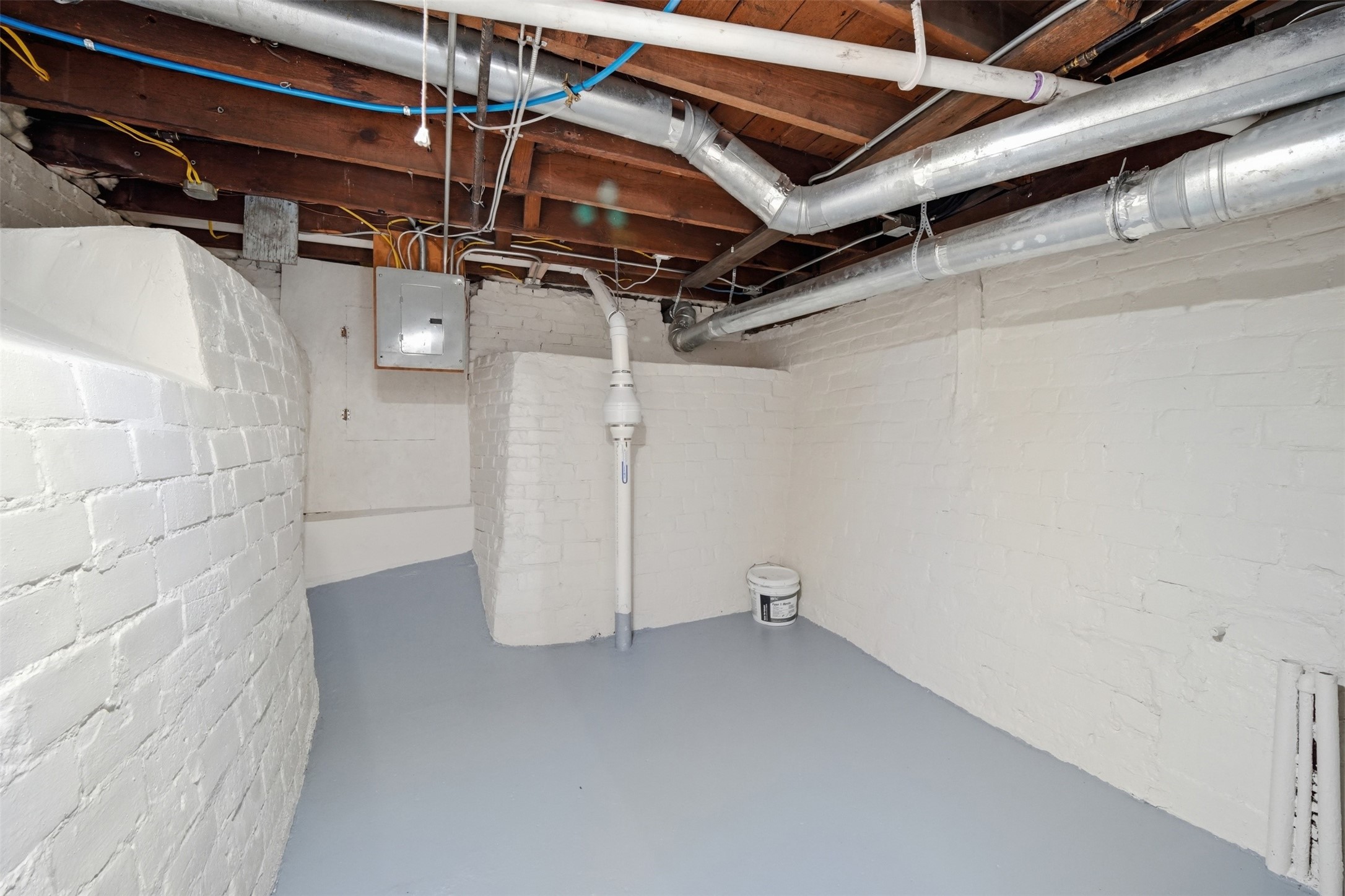 2715 Logan Avenue Property Photo 24