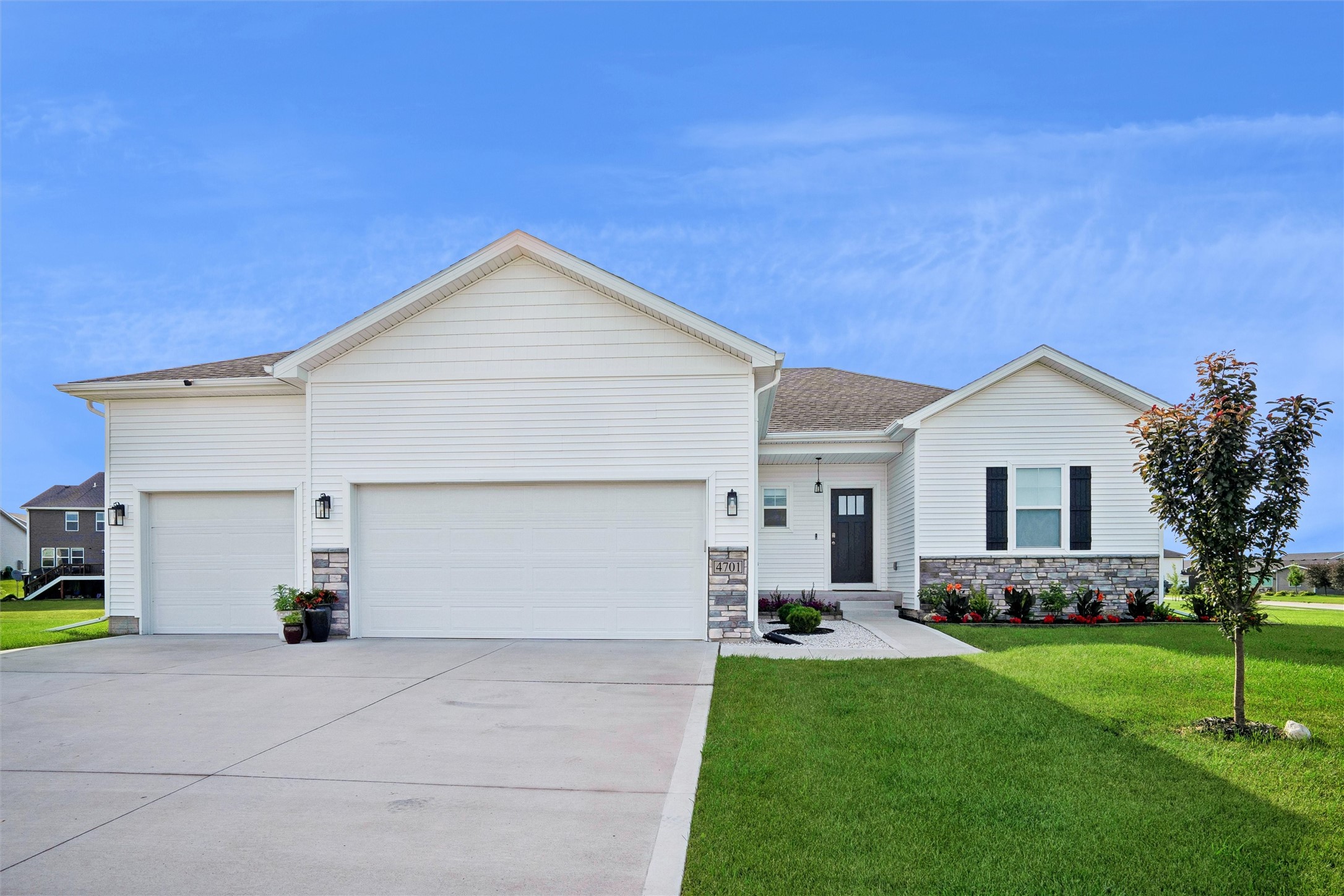 4701 172nd Way Property Photo 1