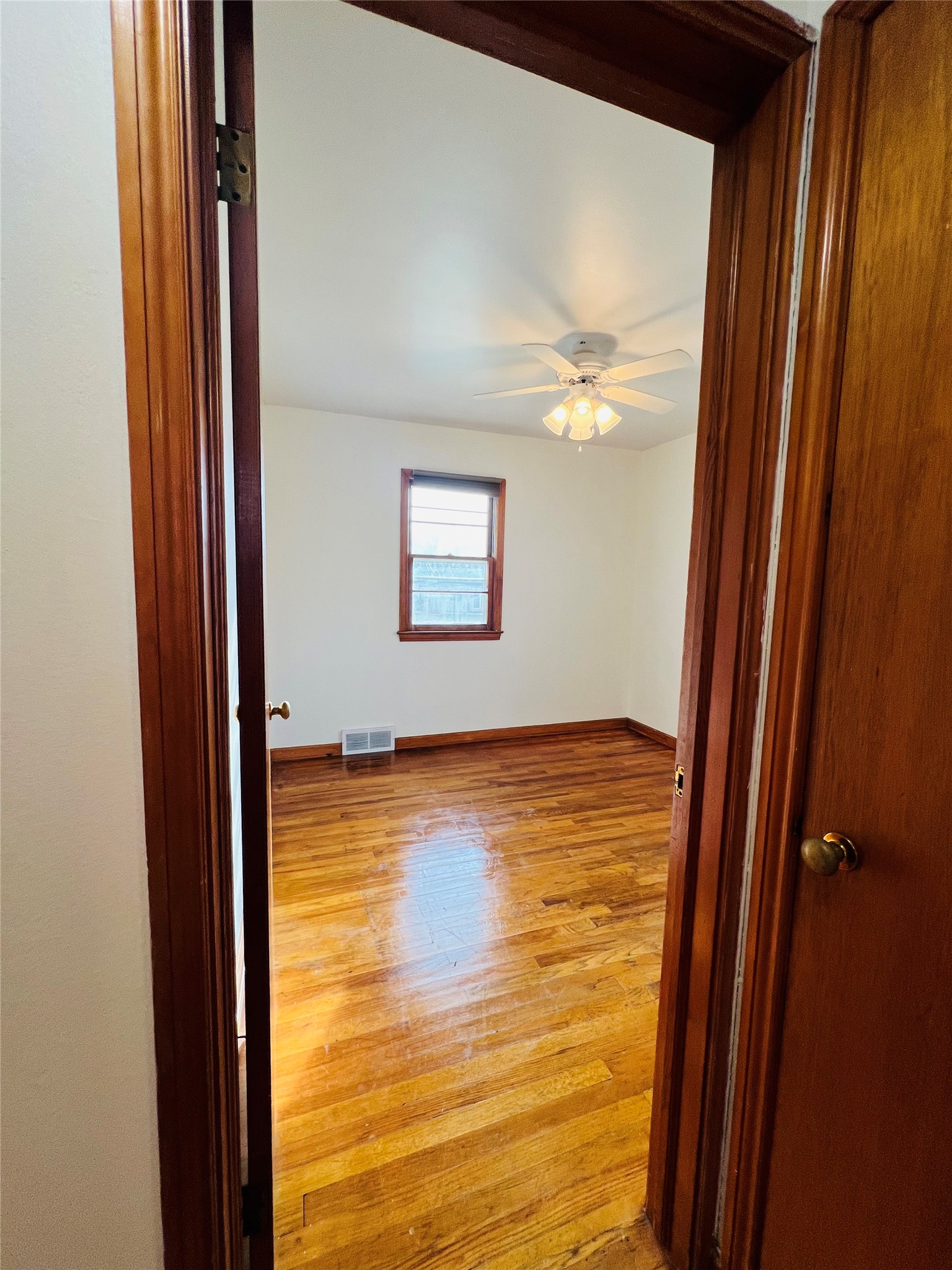 1189 Mason Avenue Property Photo 4