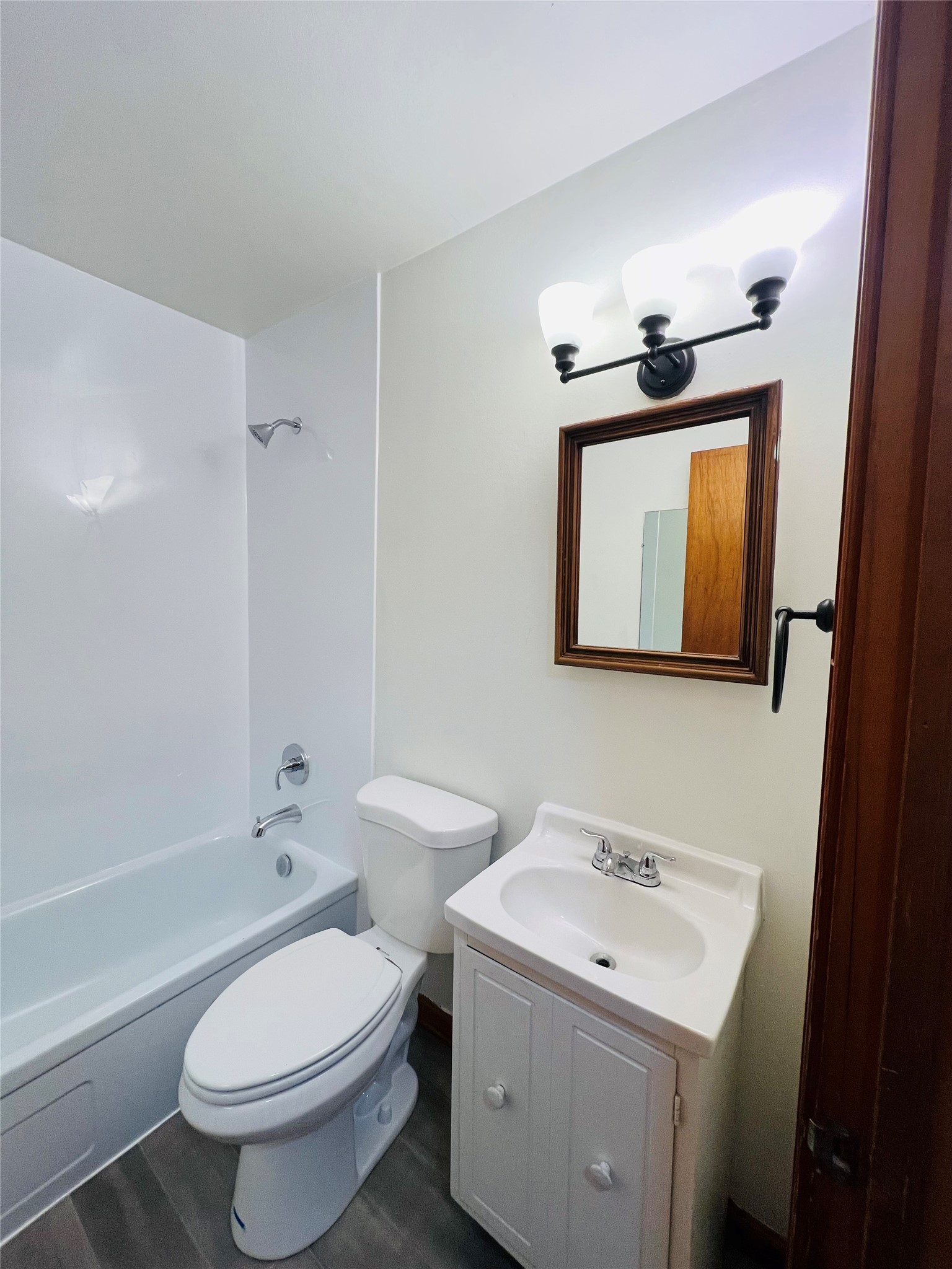 1189 Mason Avenue Property Photo 6