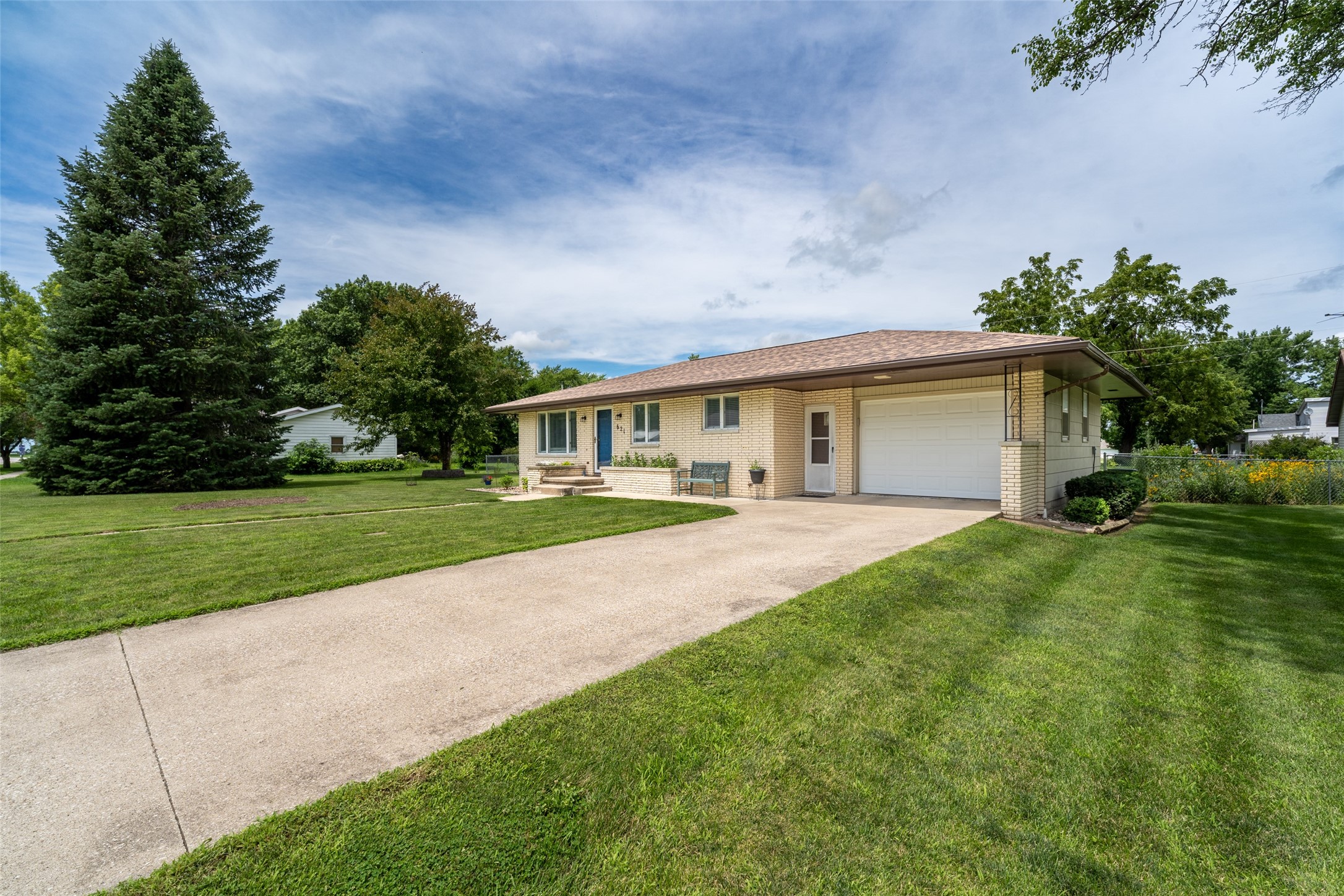 621 State Street Property Photo 2