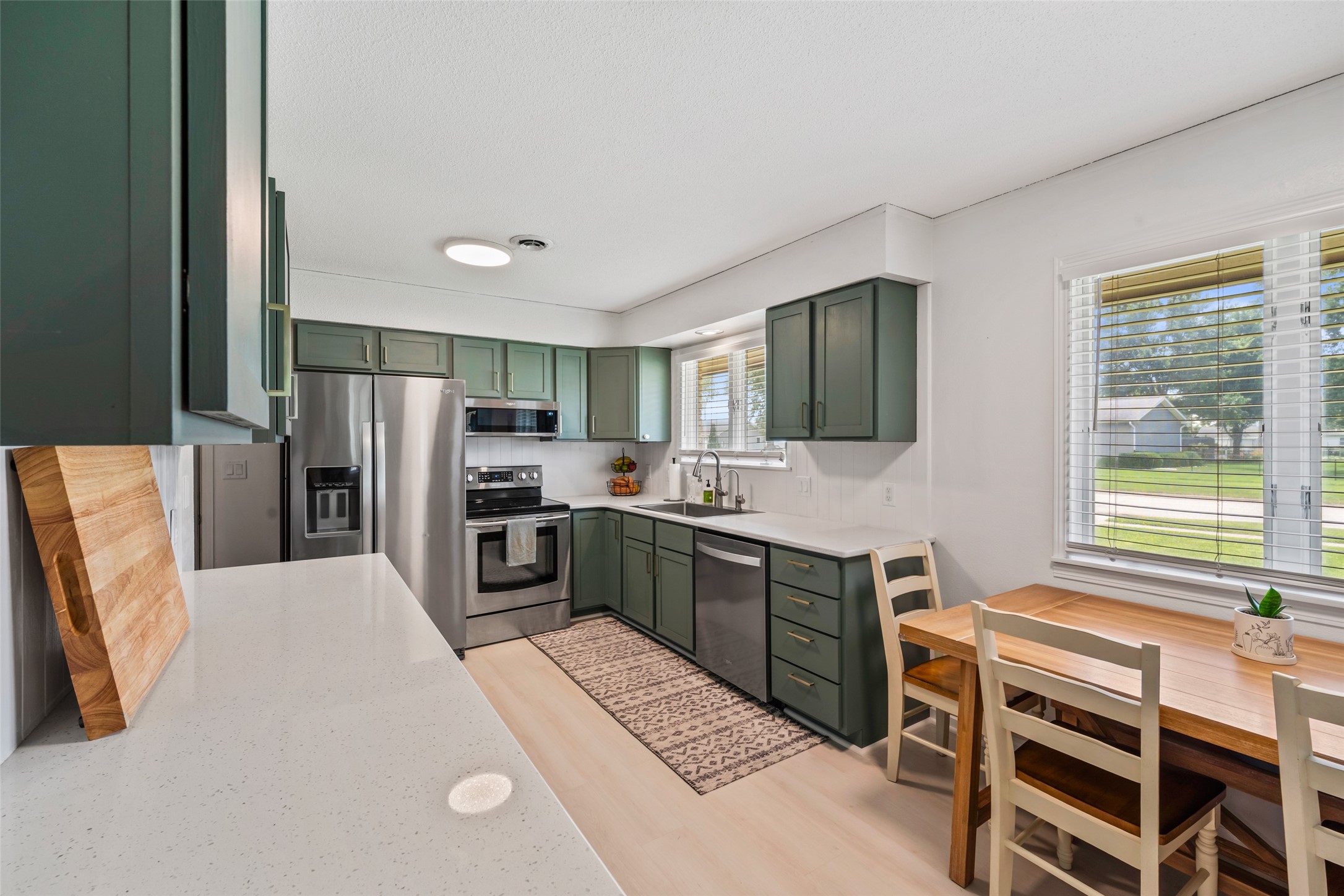 621 State Street Property Photo 7