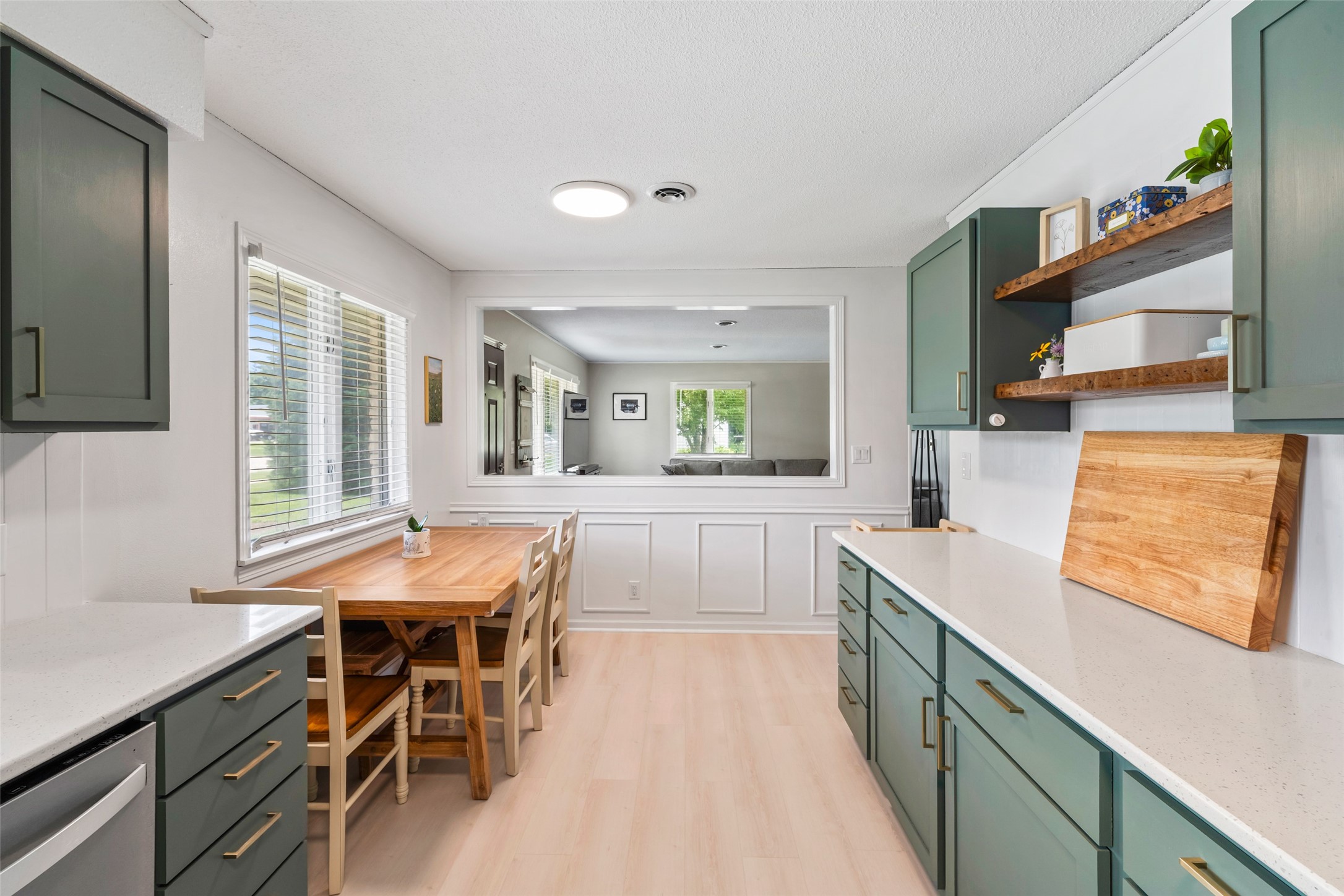 621 State Street Property Photo 9