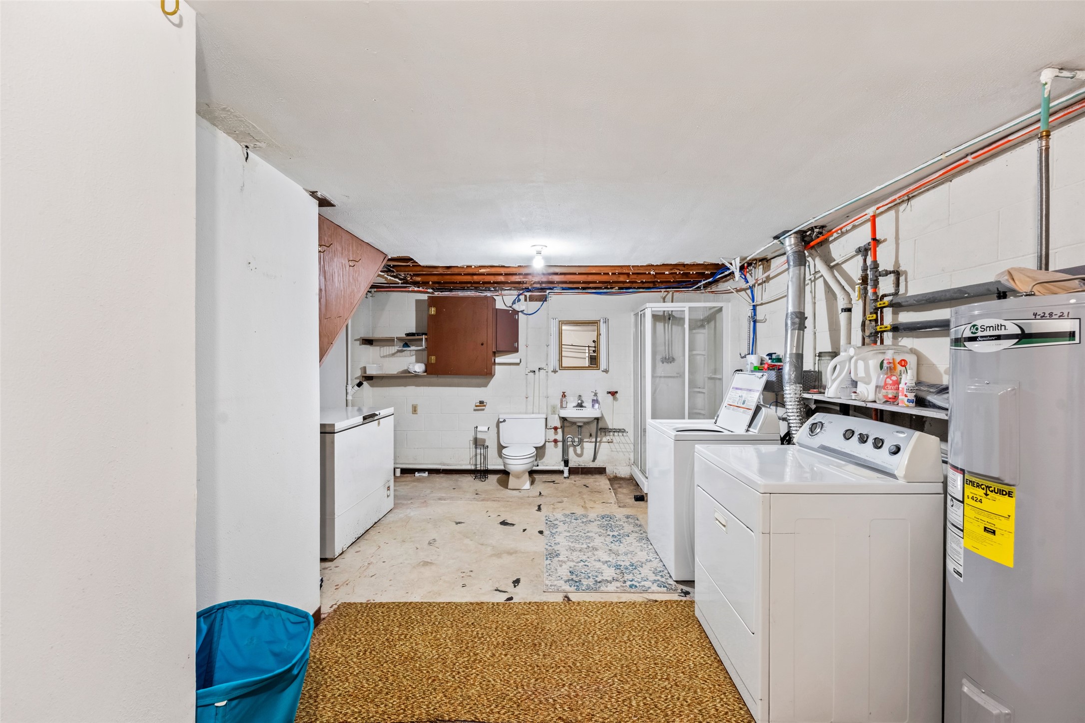 621 State Street Property Photo 21