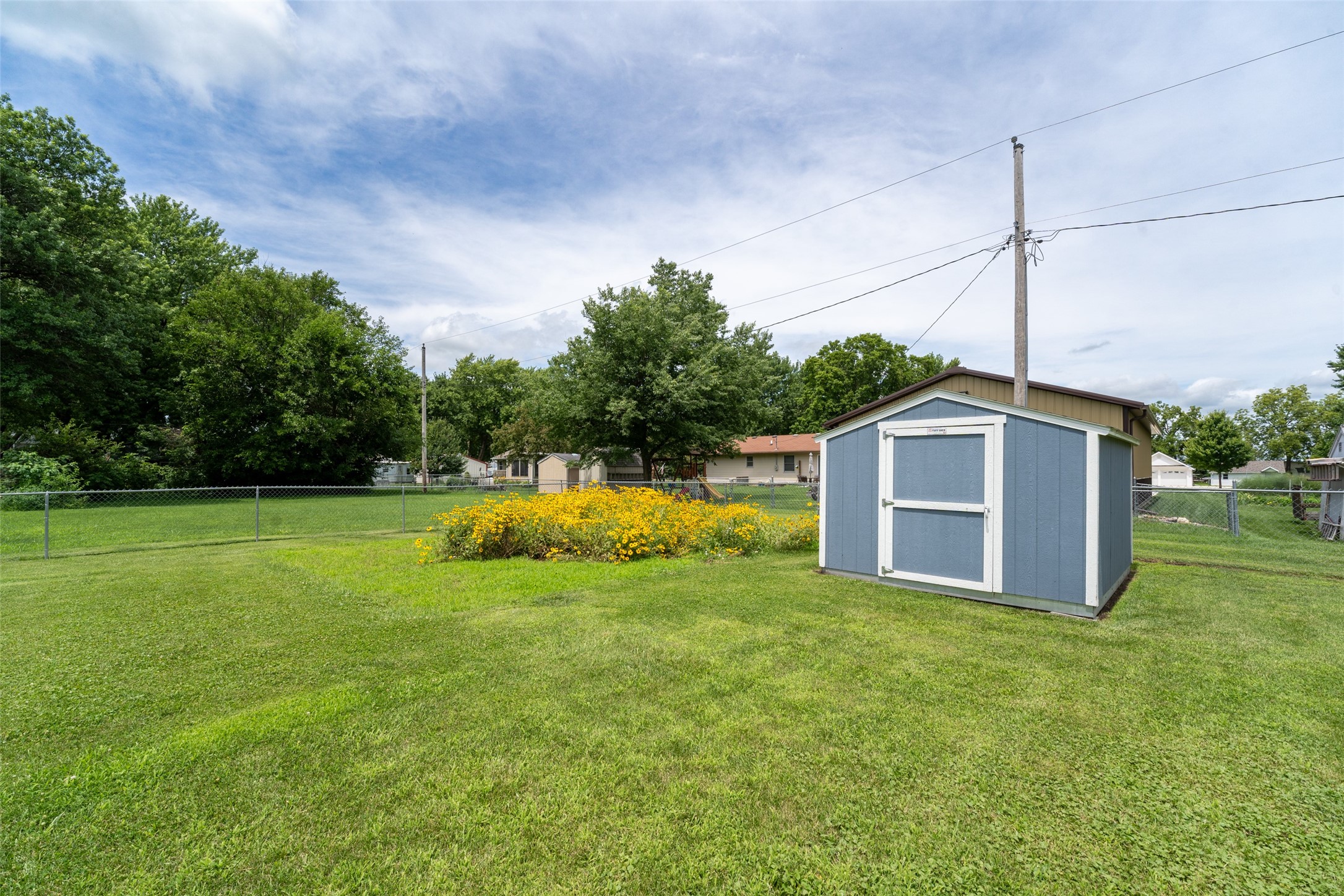 621 State Street Property Photo 23