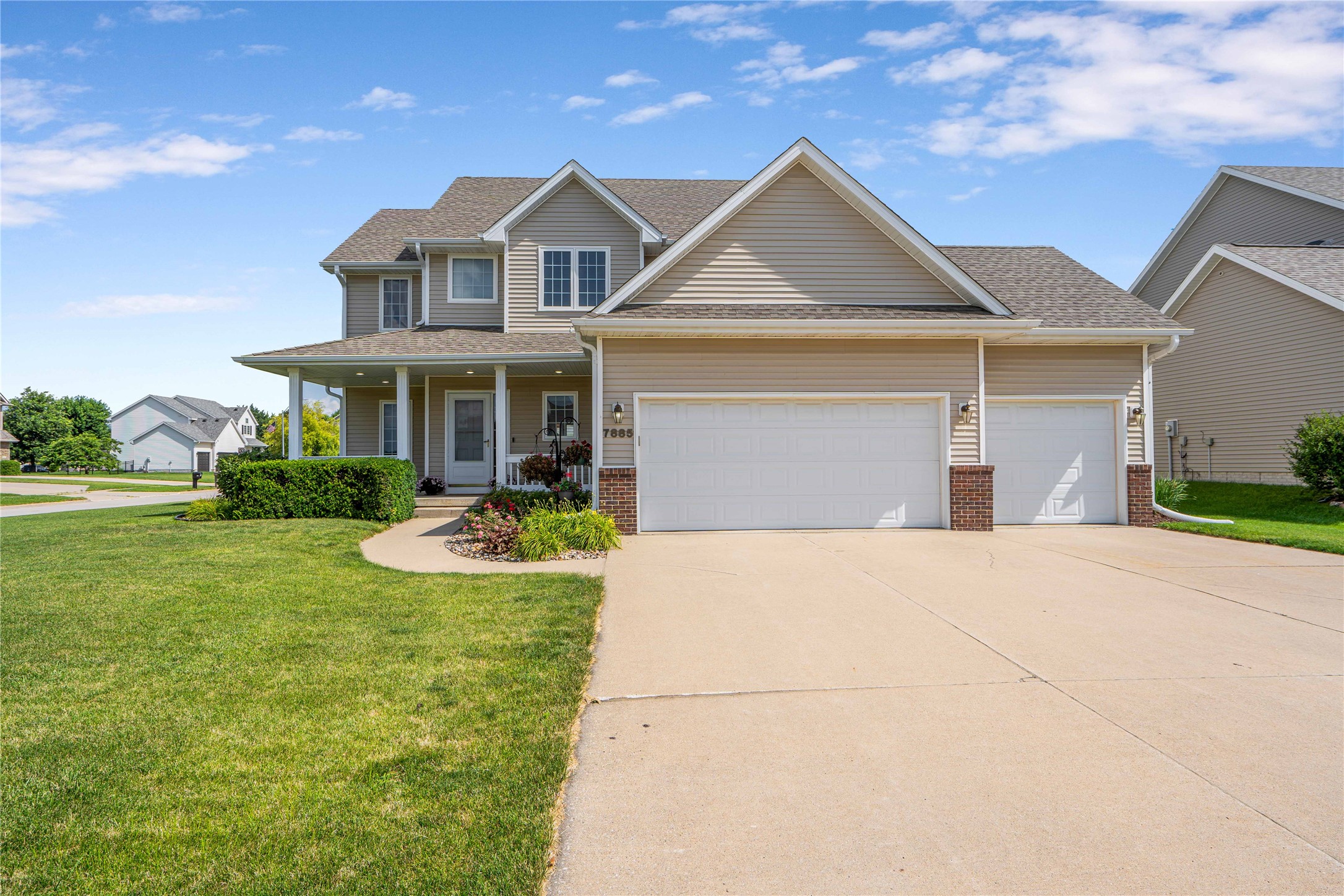 7885 Boulder Court Property Photo 1