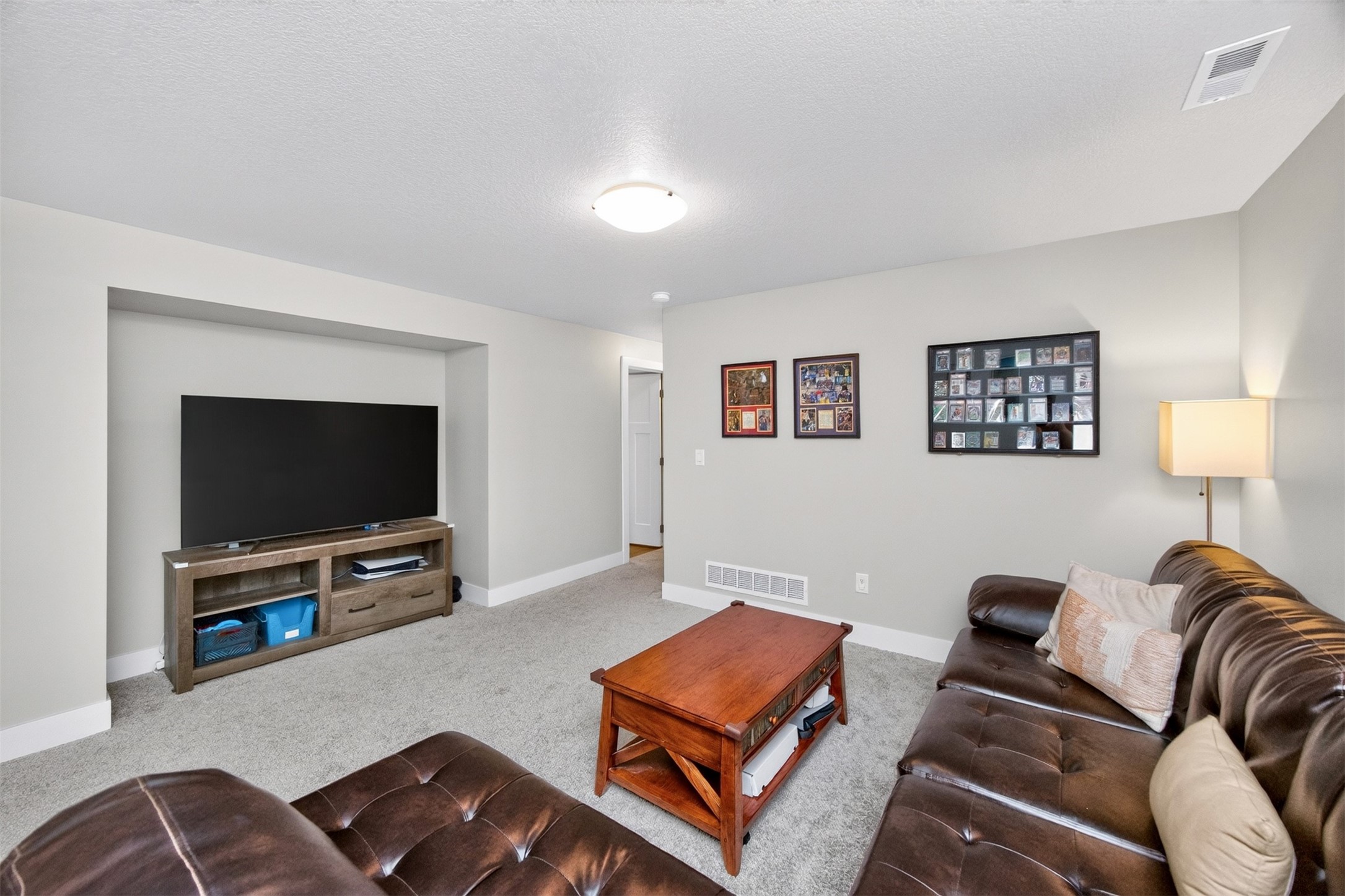 609 Ne Hunter Drive Property Photo 16