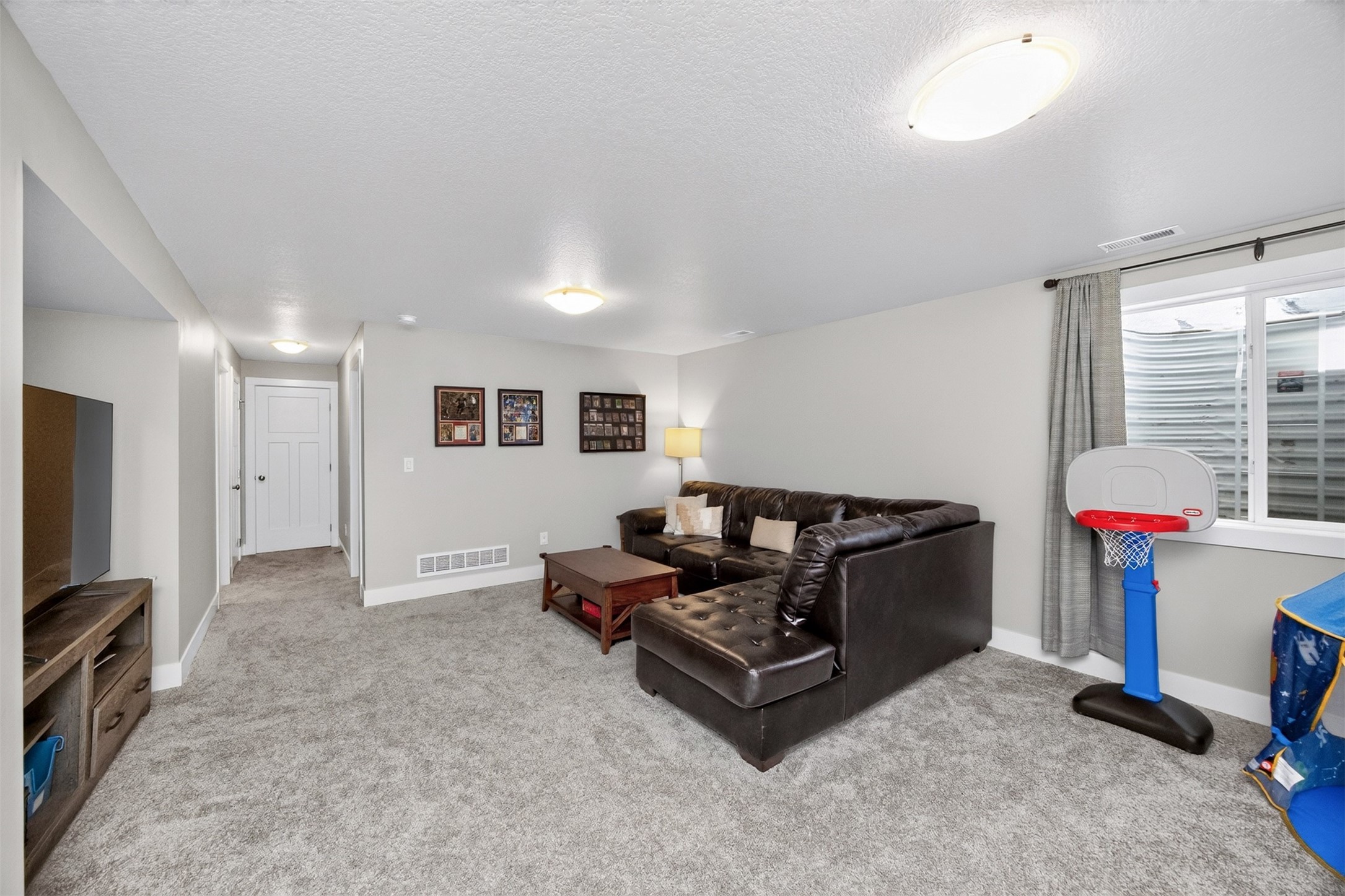 609 Ne Hunter Drive Property Photo 17
