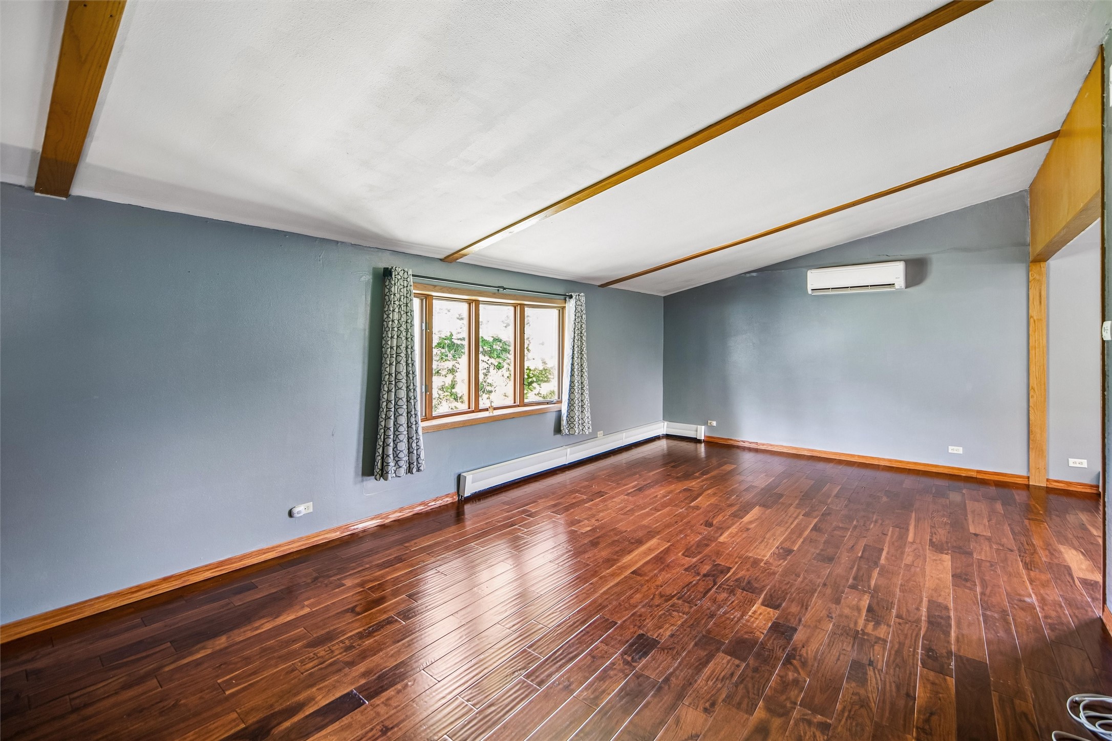 37 Woodshire Drive Property Photo 7