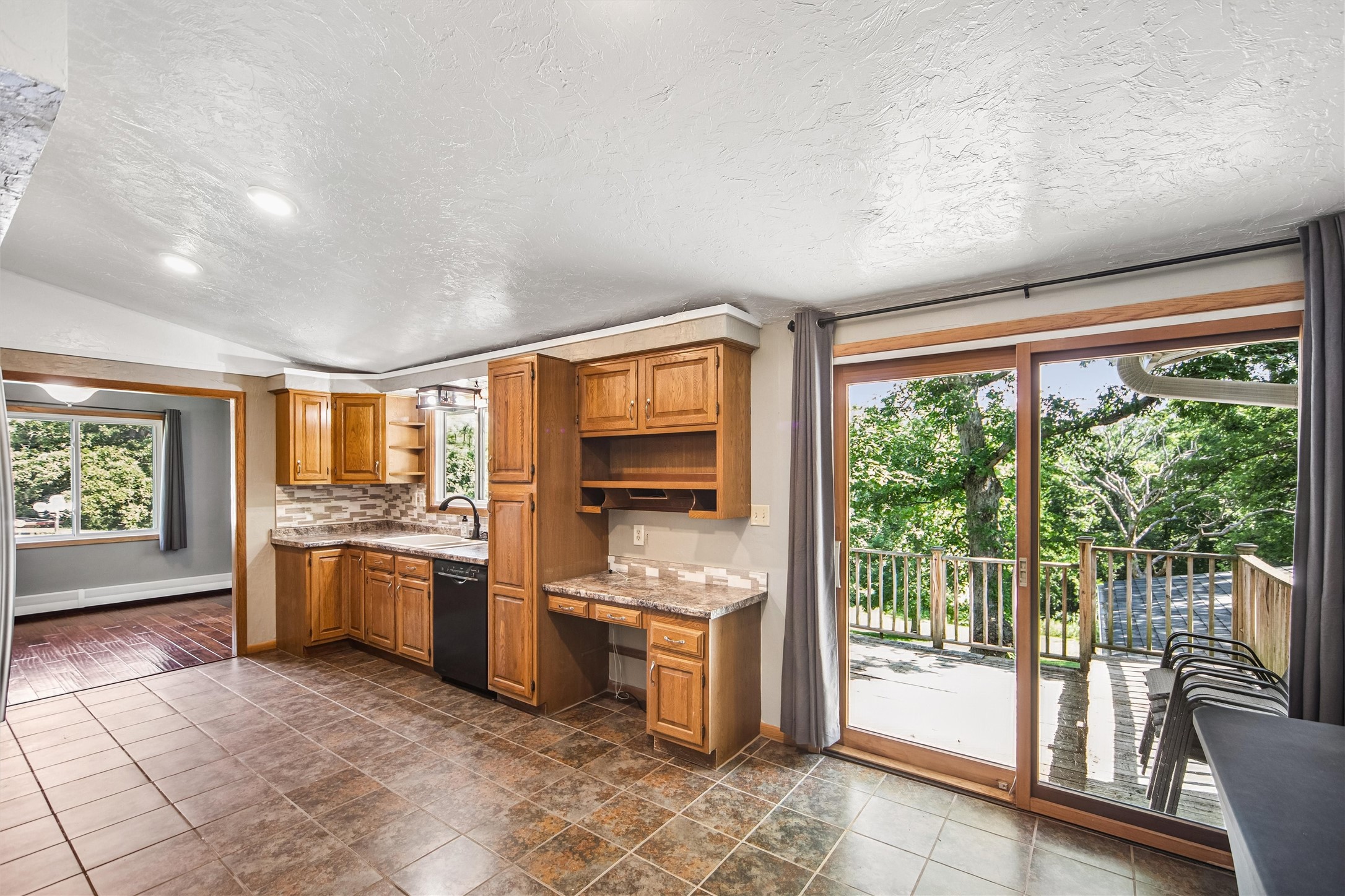 37 Woodshire Drive Property Photo 12