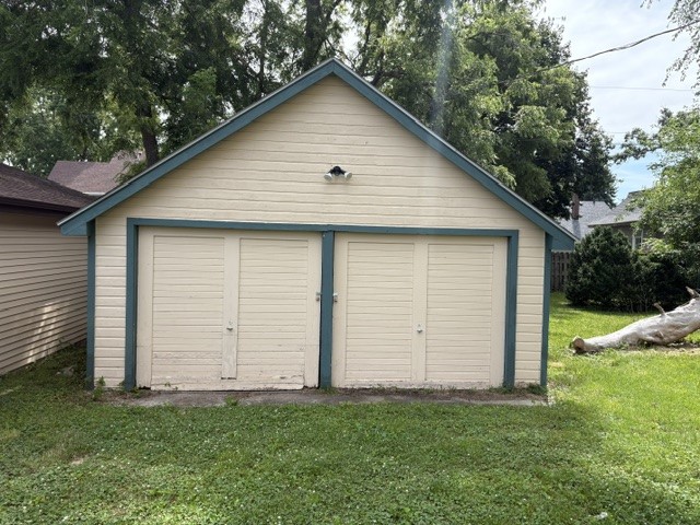 814 W 5th Street S Property Photo 2