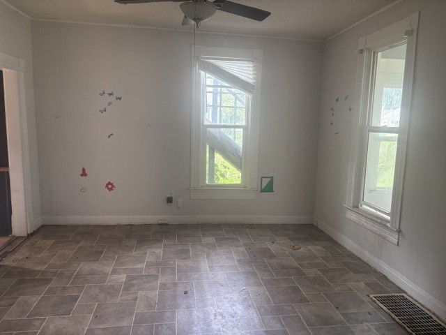 814 W 5th Street S Property Photo 9