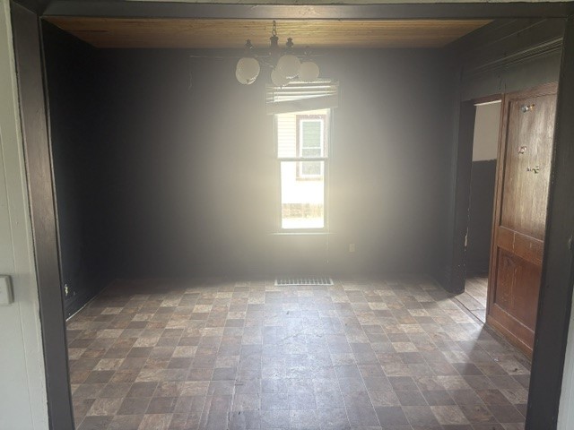 814 W 5th Street S Property Photo 16