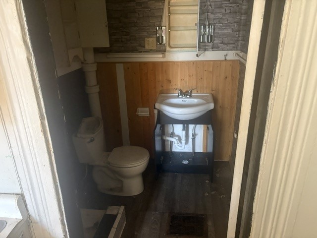 814 W 5th Street S Property Photo 18