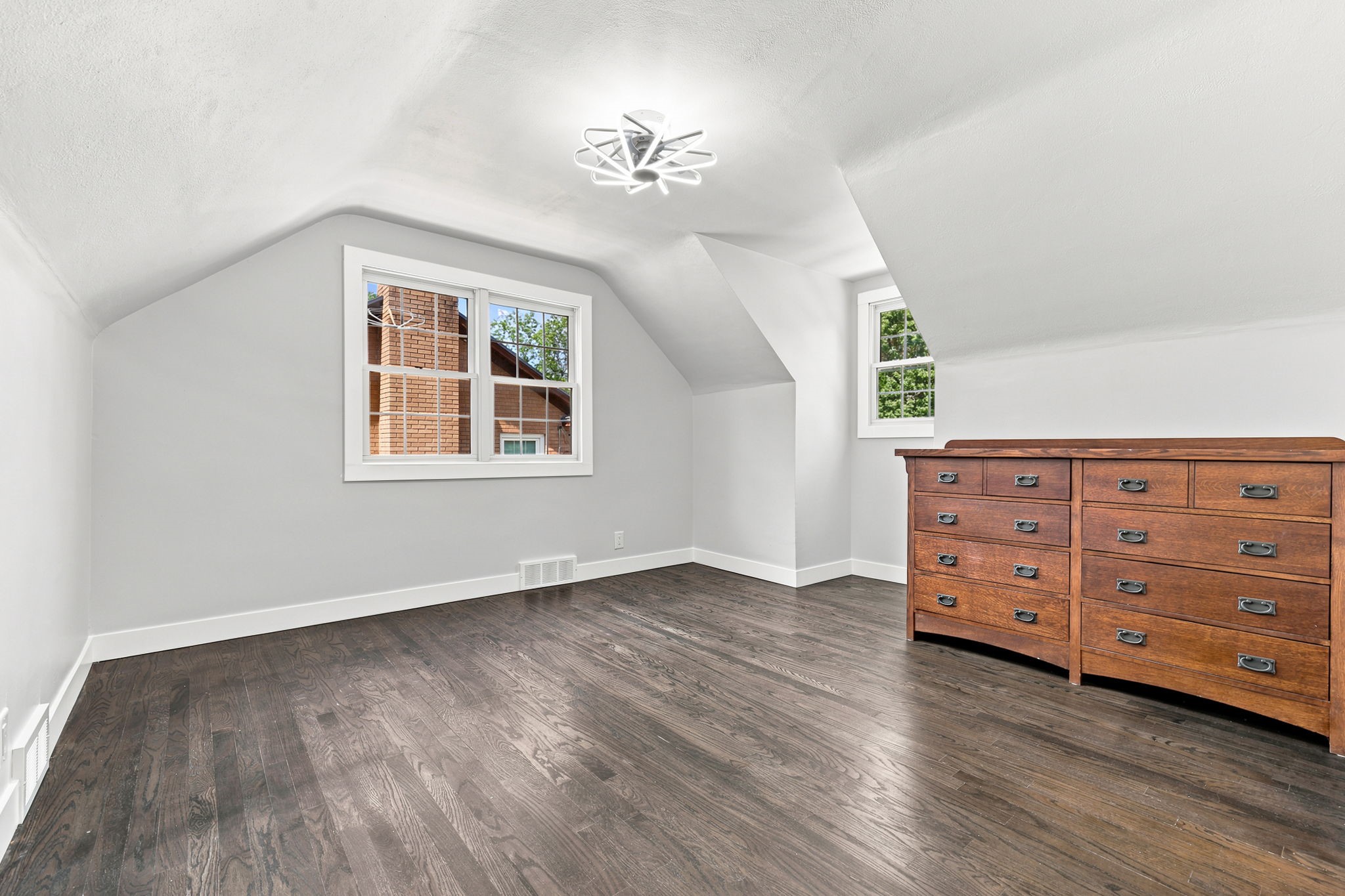 3924 Clinton Avenue Property Photo 17
