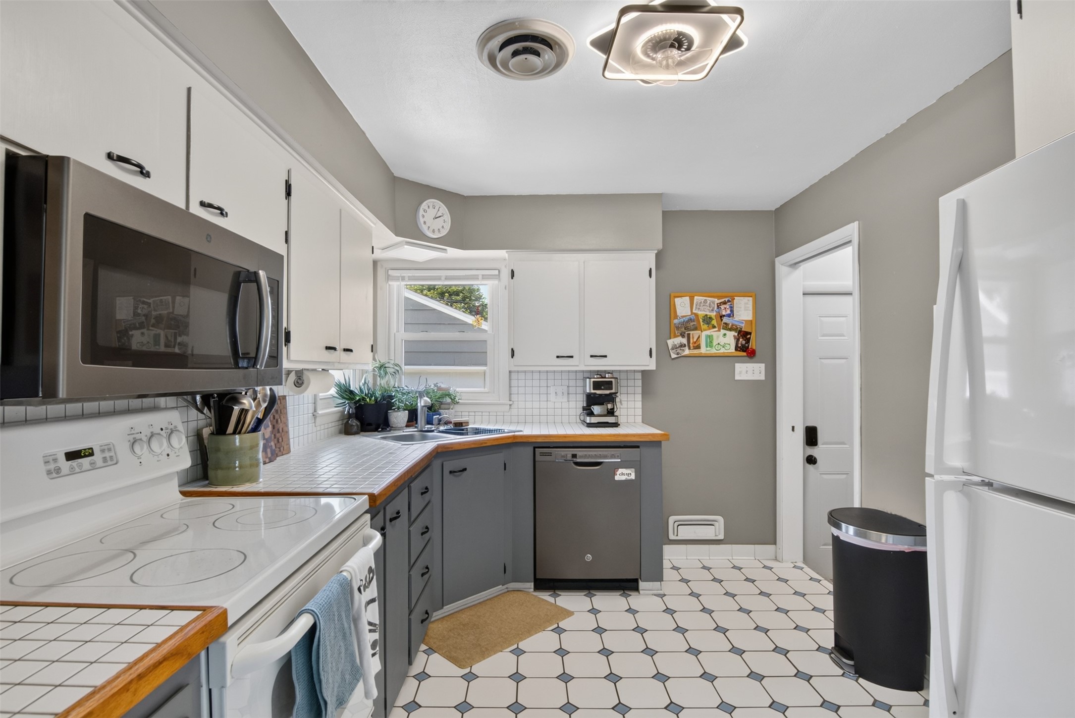4108 Ardmore Road Property Photo 8