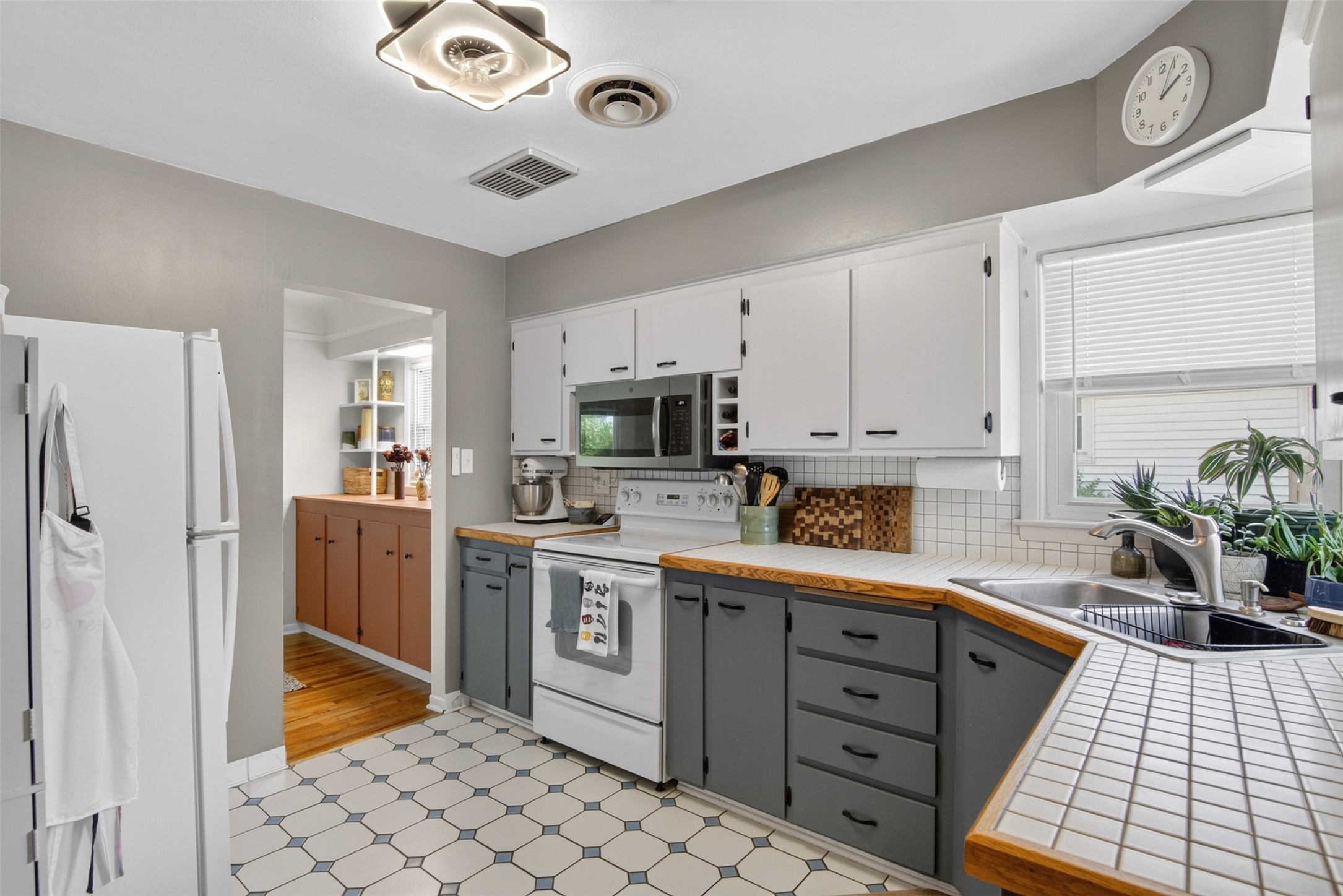 4108 Ardmore Road Property Photo 10