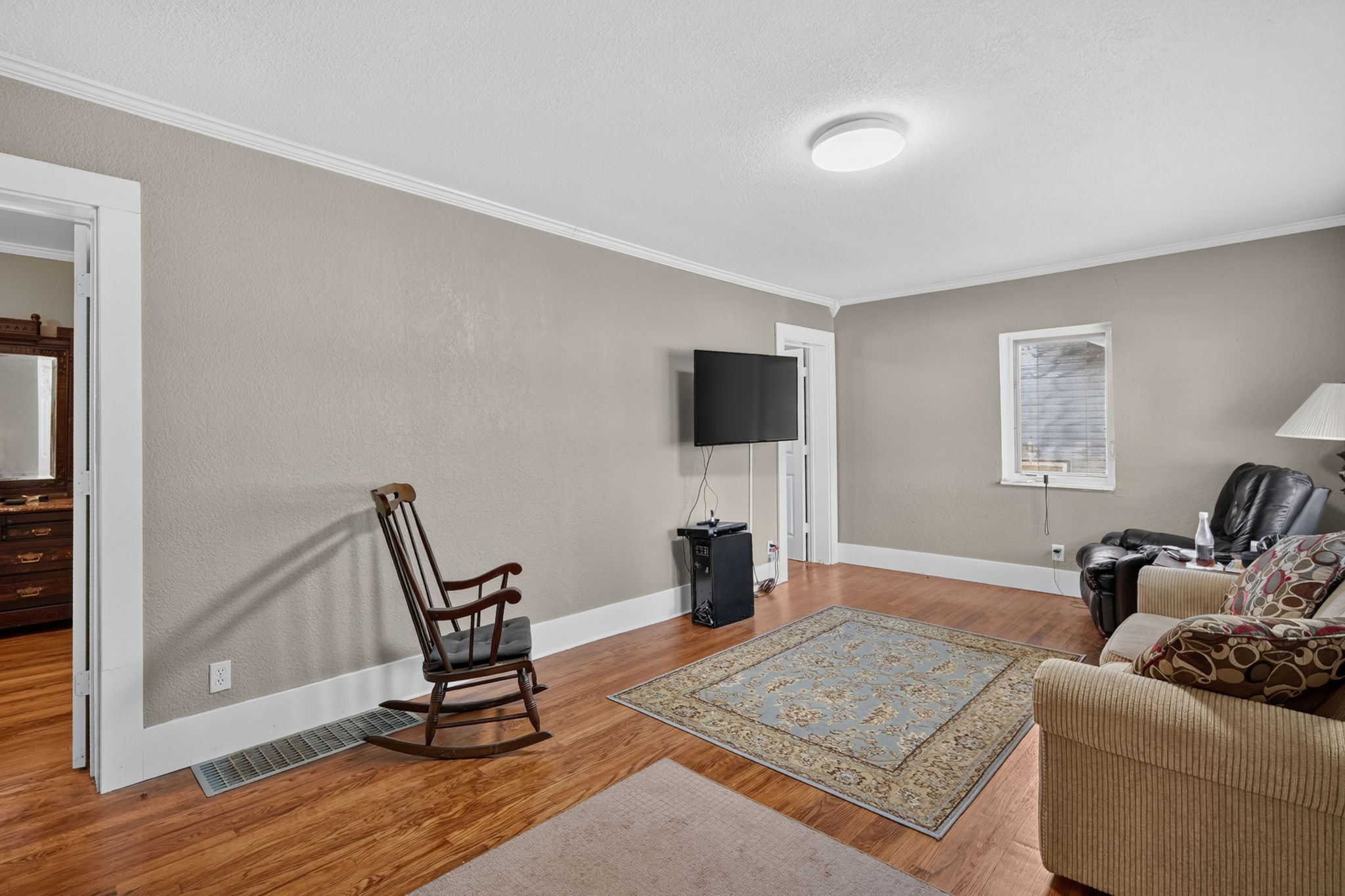 5903 Sheridan Avenue Property Photo 3