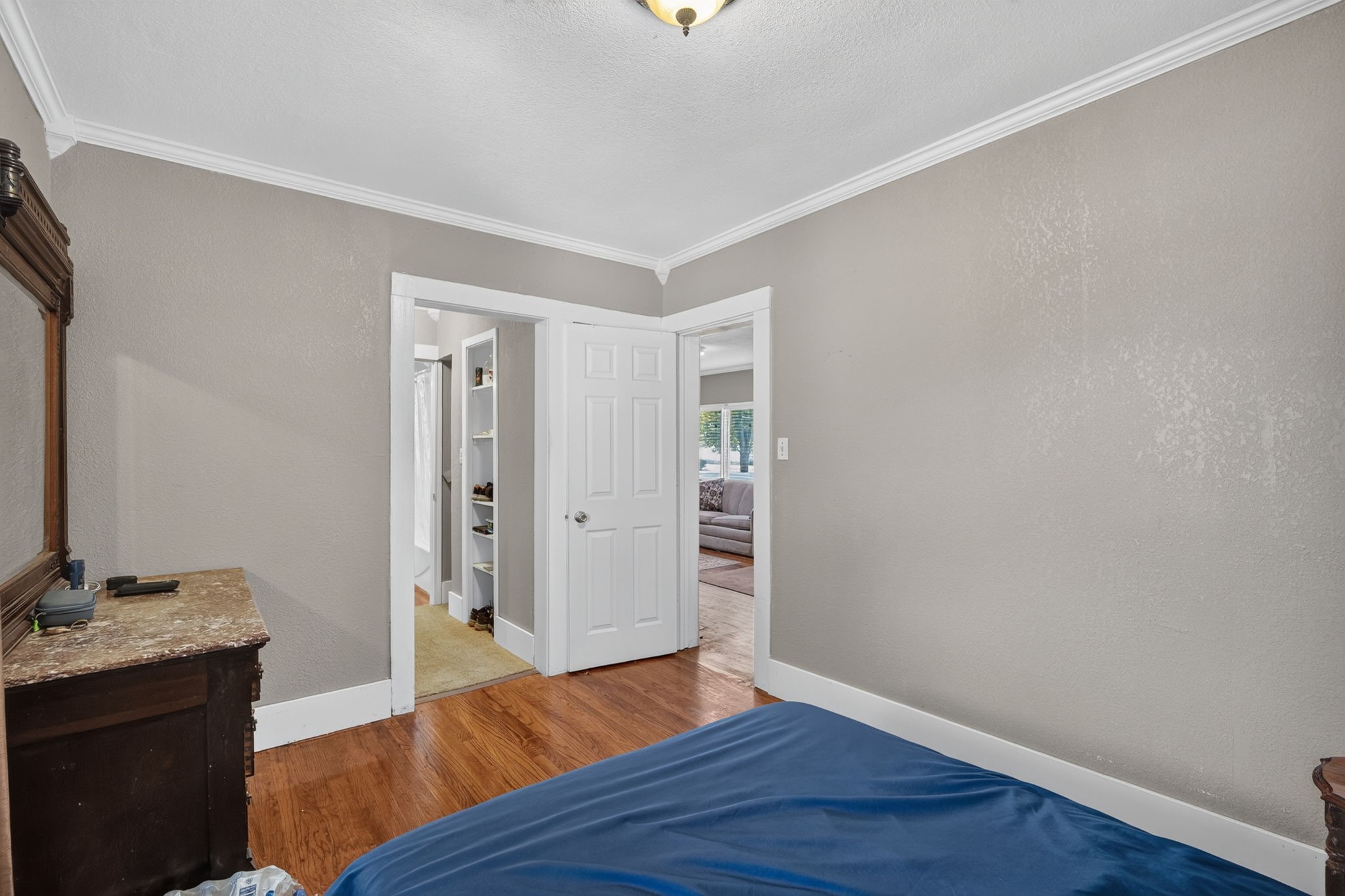 5903 Sheridan Avenue Property Photo 6
