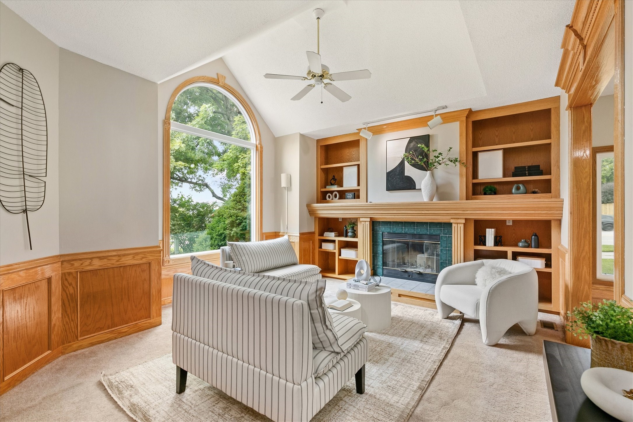 5915 Brookview Drive Property Photo 4