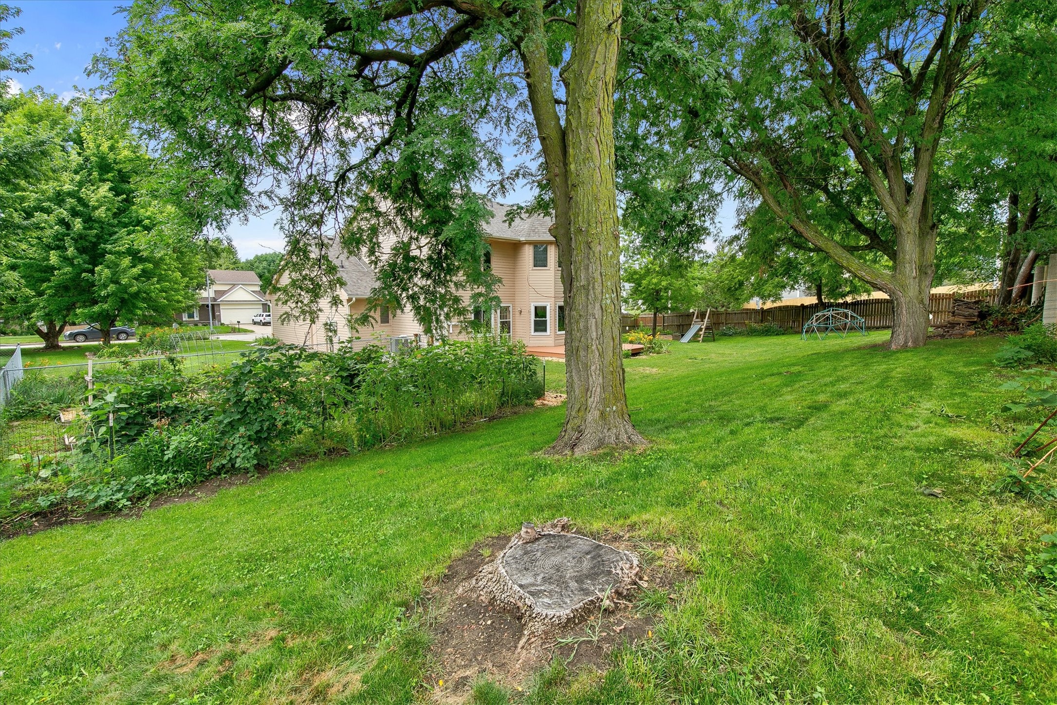 5915 Brookview Drive Property Photo 16