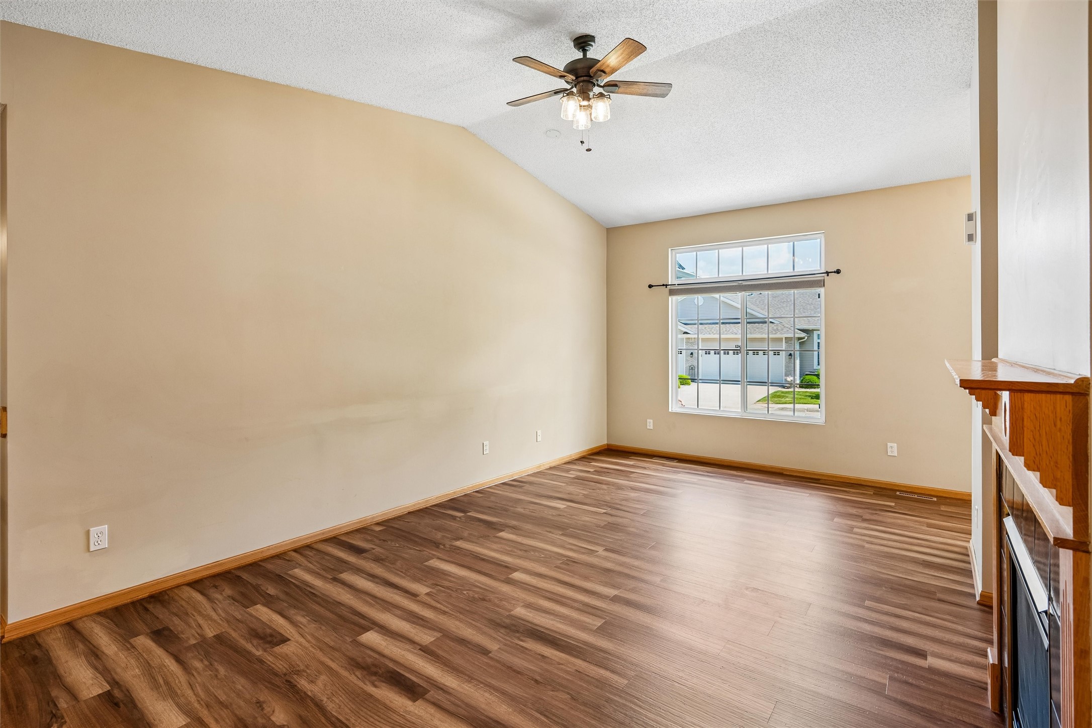 12503 Douglas Parkway Property Photo 5