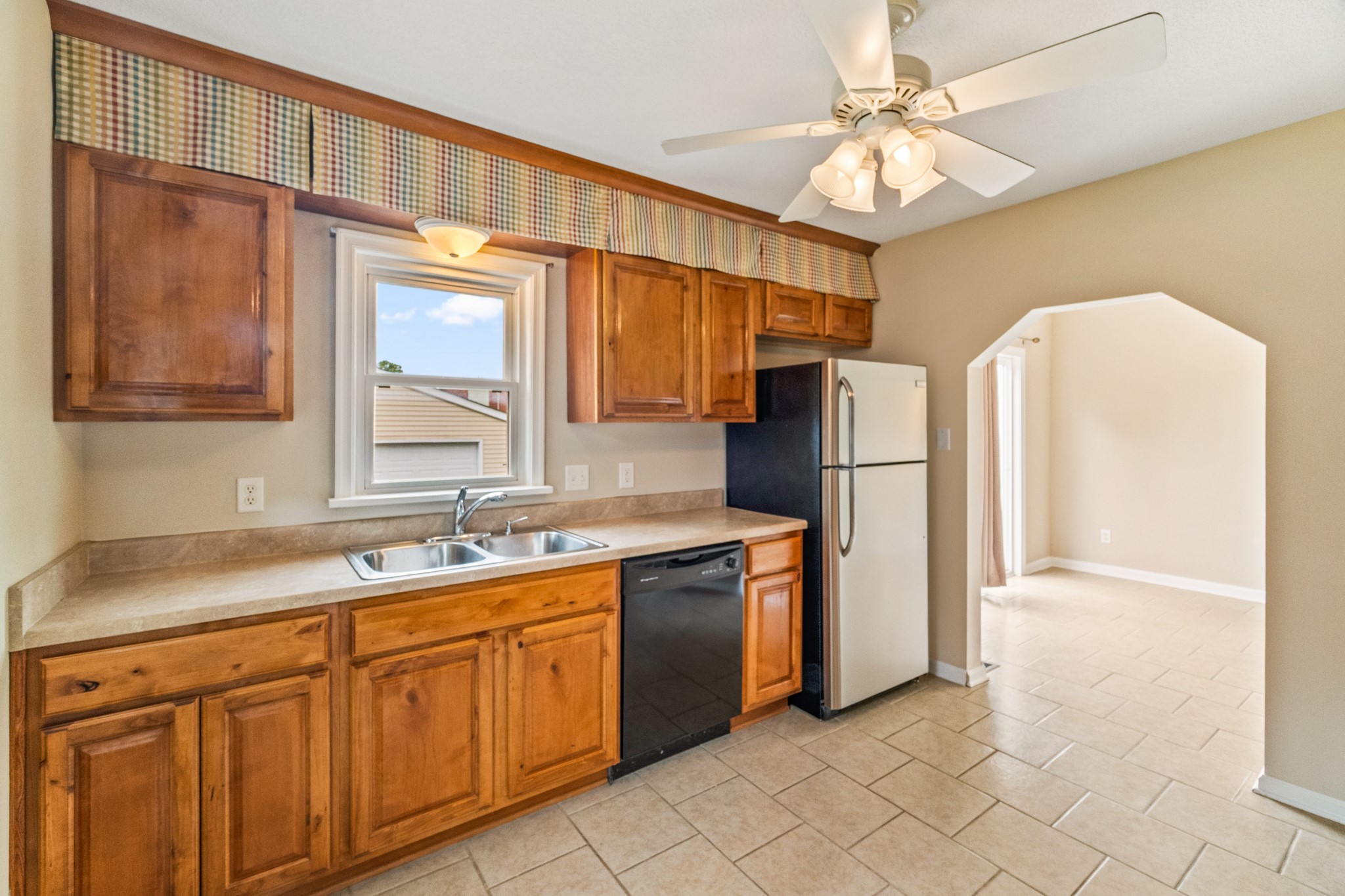 6412 Washington Avenue Property Photo 4