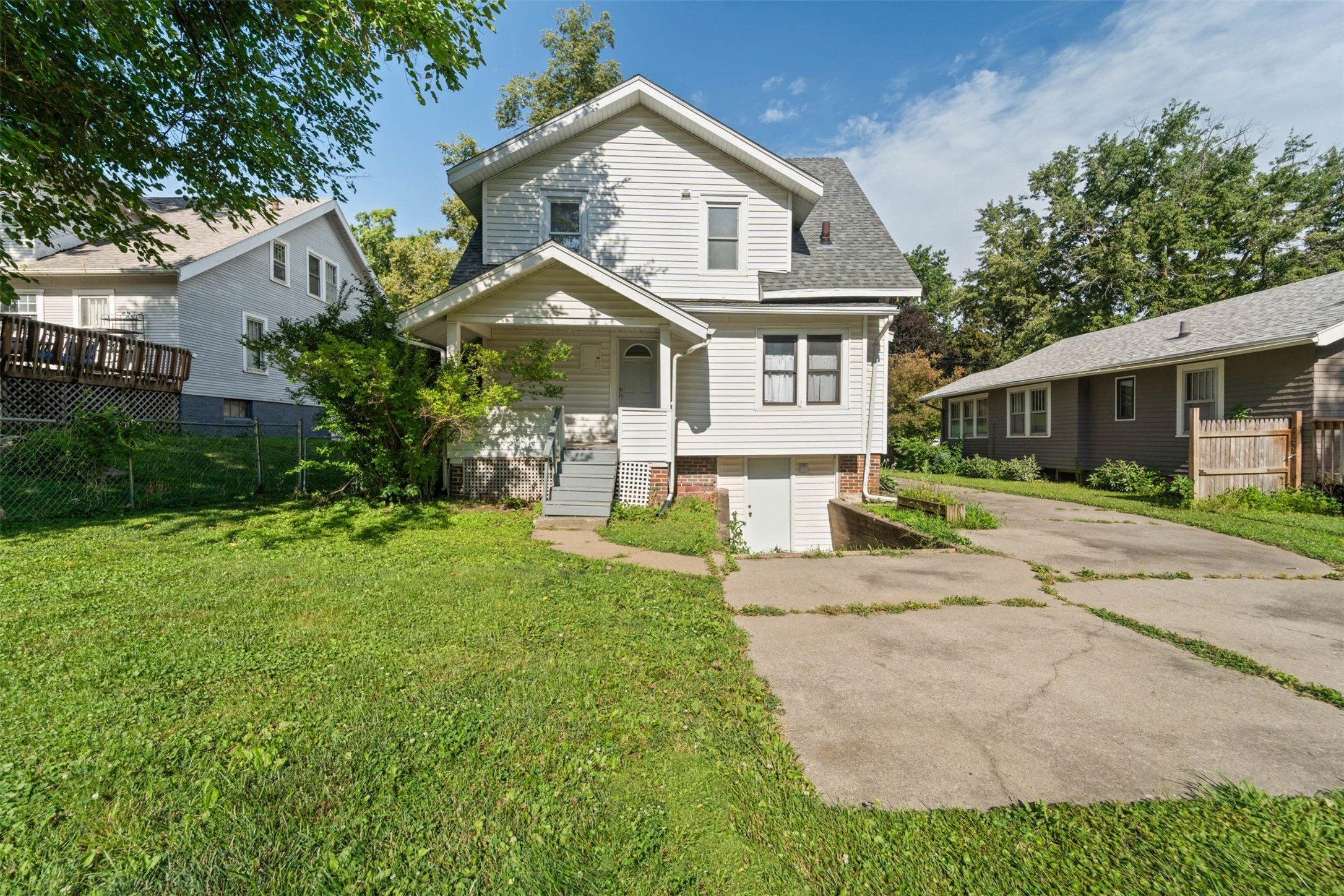 330 W 9th Street S Property Photo 33